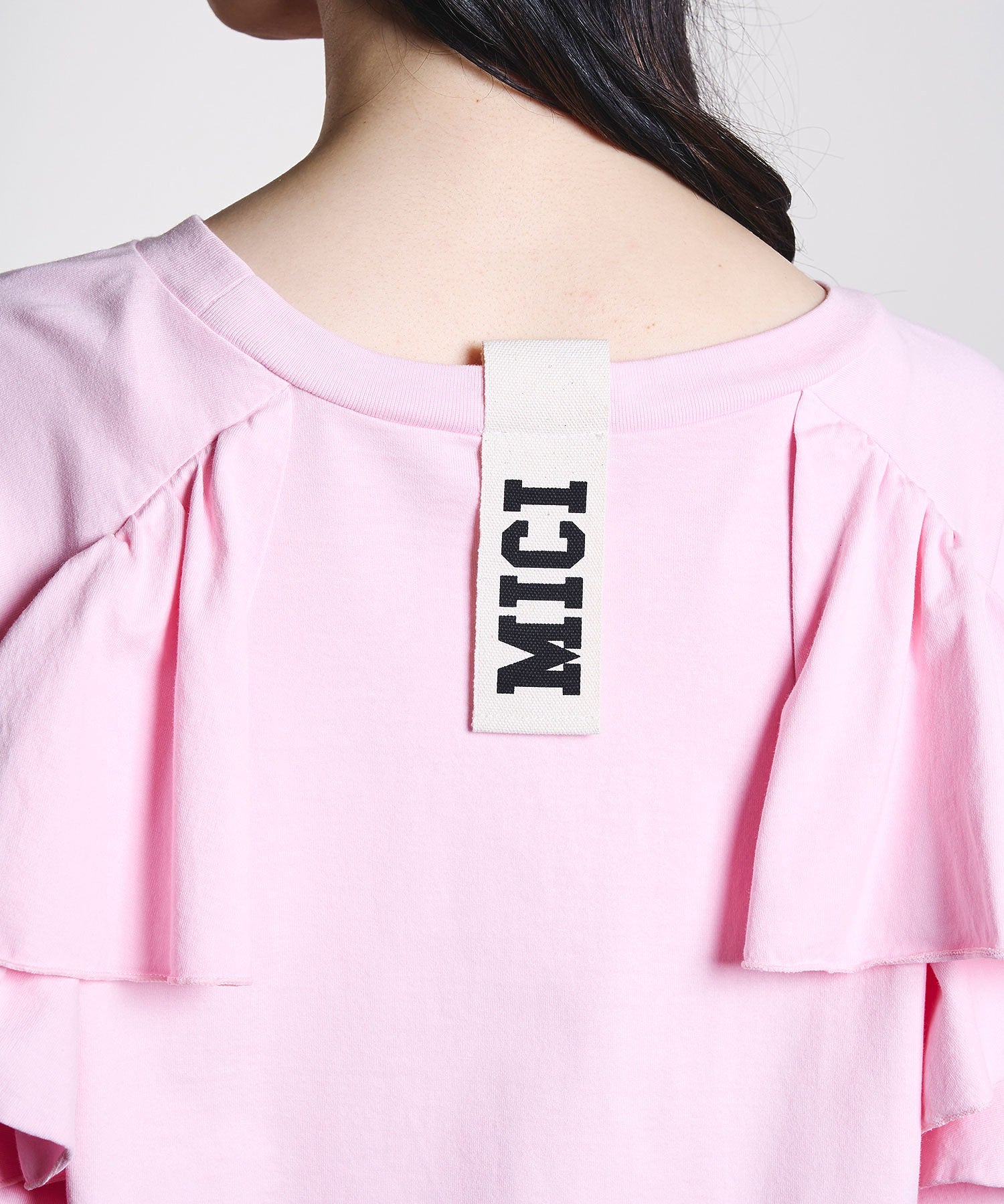 mici/BACK RAFFLE TEE