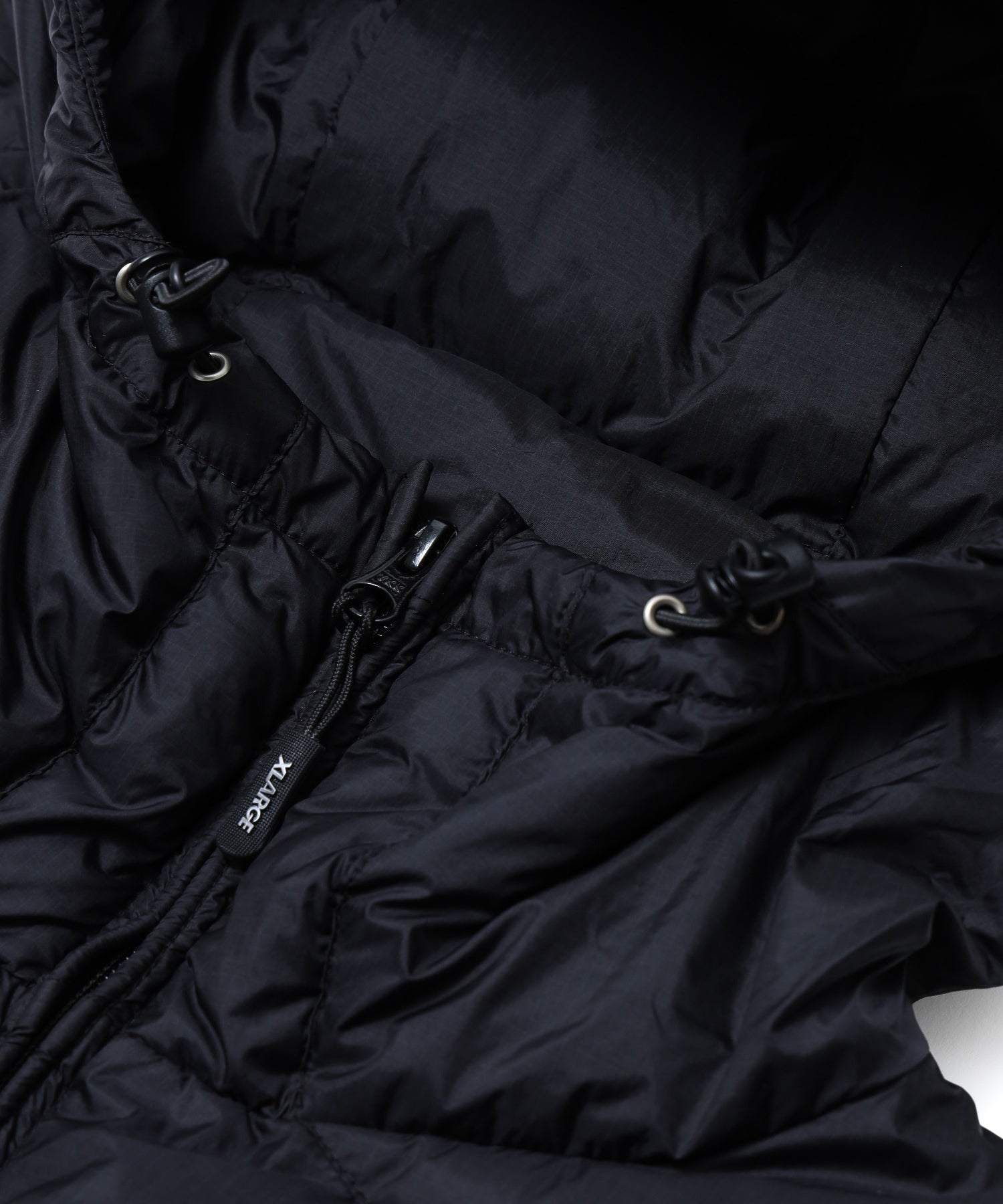 RIPSTOP HOODED DOWN JACKET