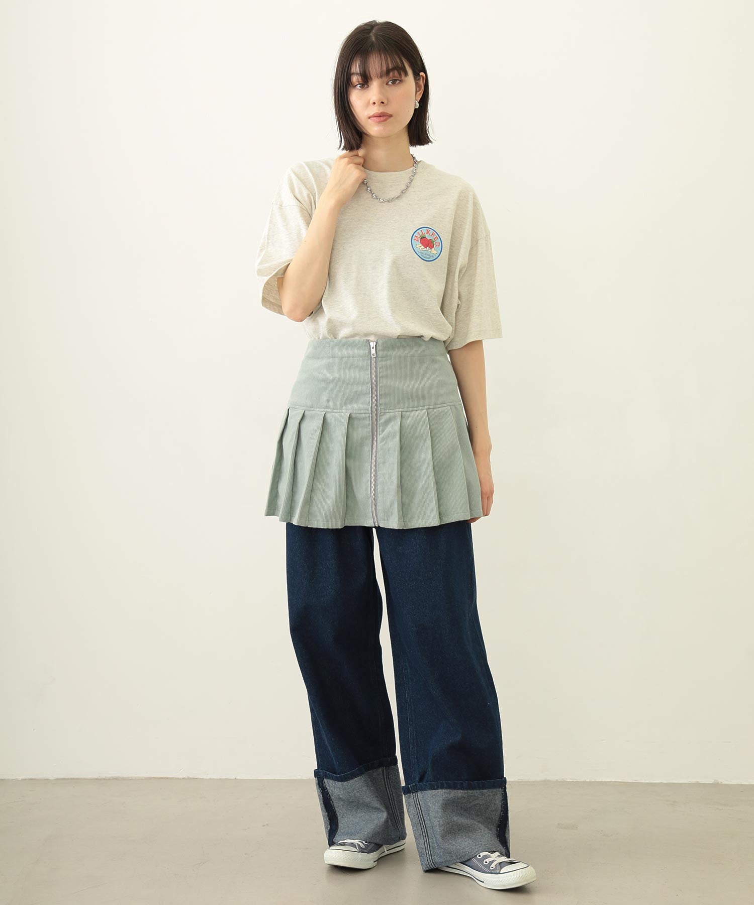 CIRCLE STRAWBERRY LOGO S/S TEE