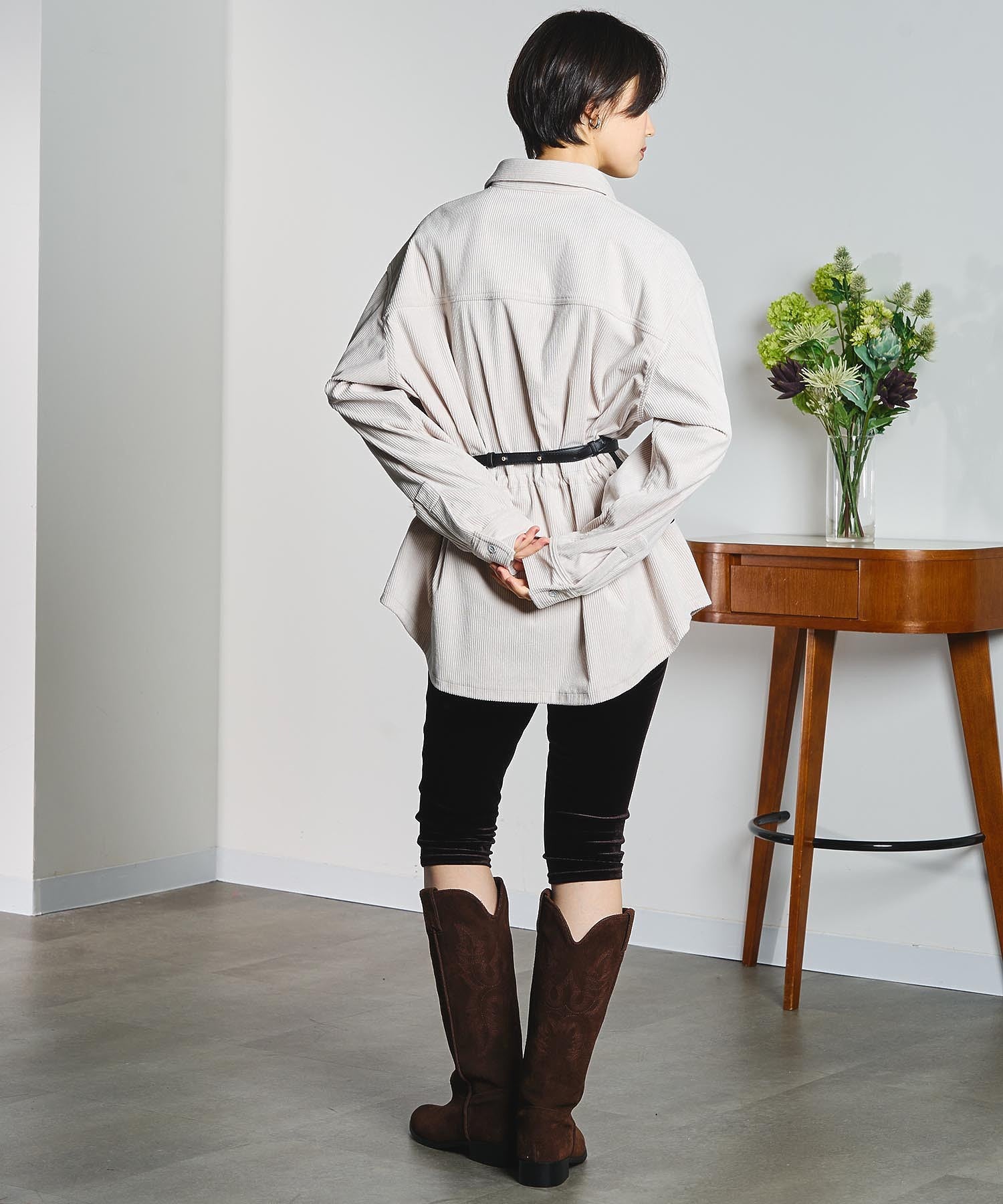 VELOUR CAPRI PANTS