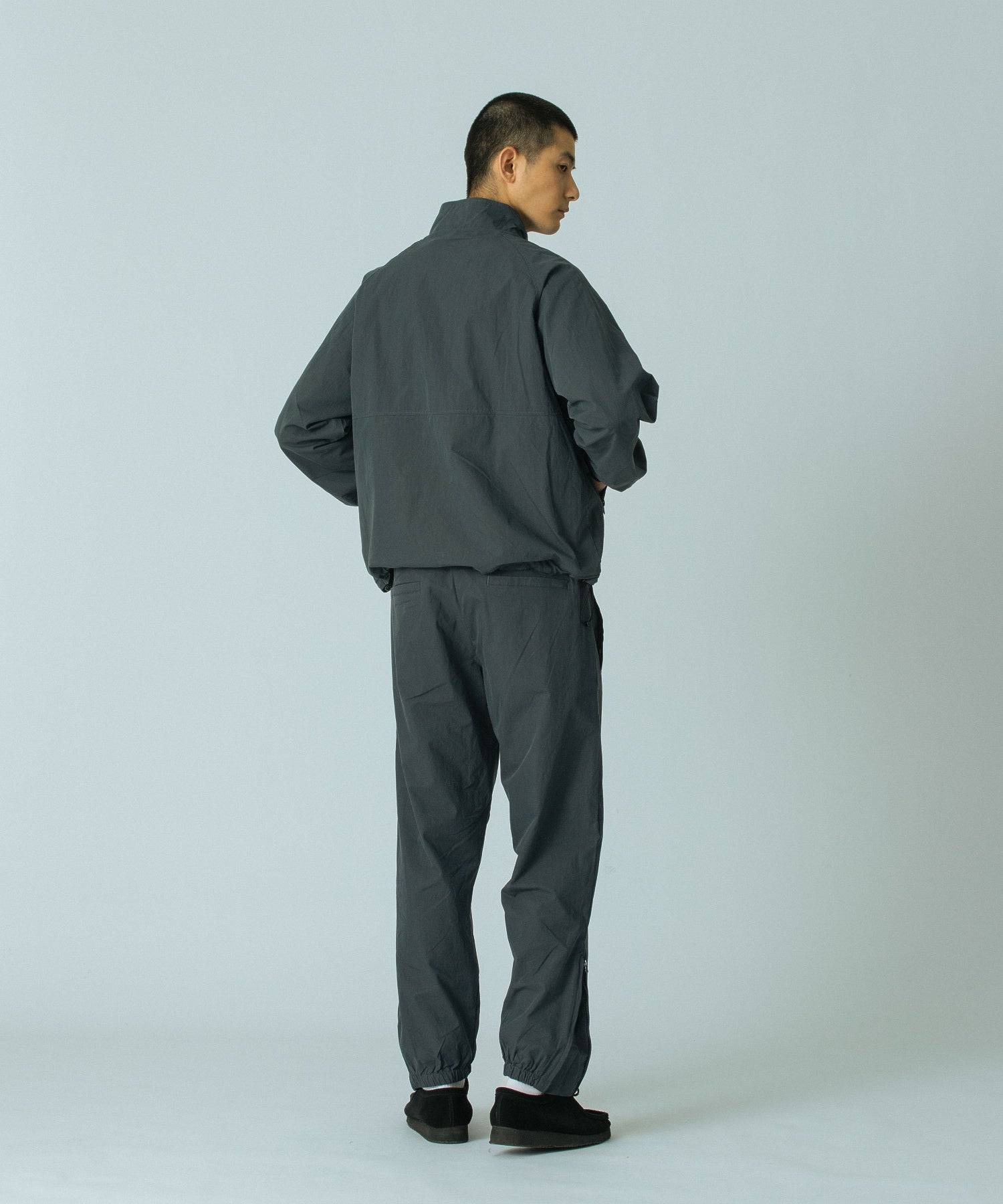 model：H183 着用サイズ：L