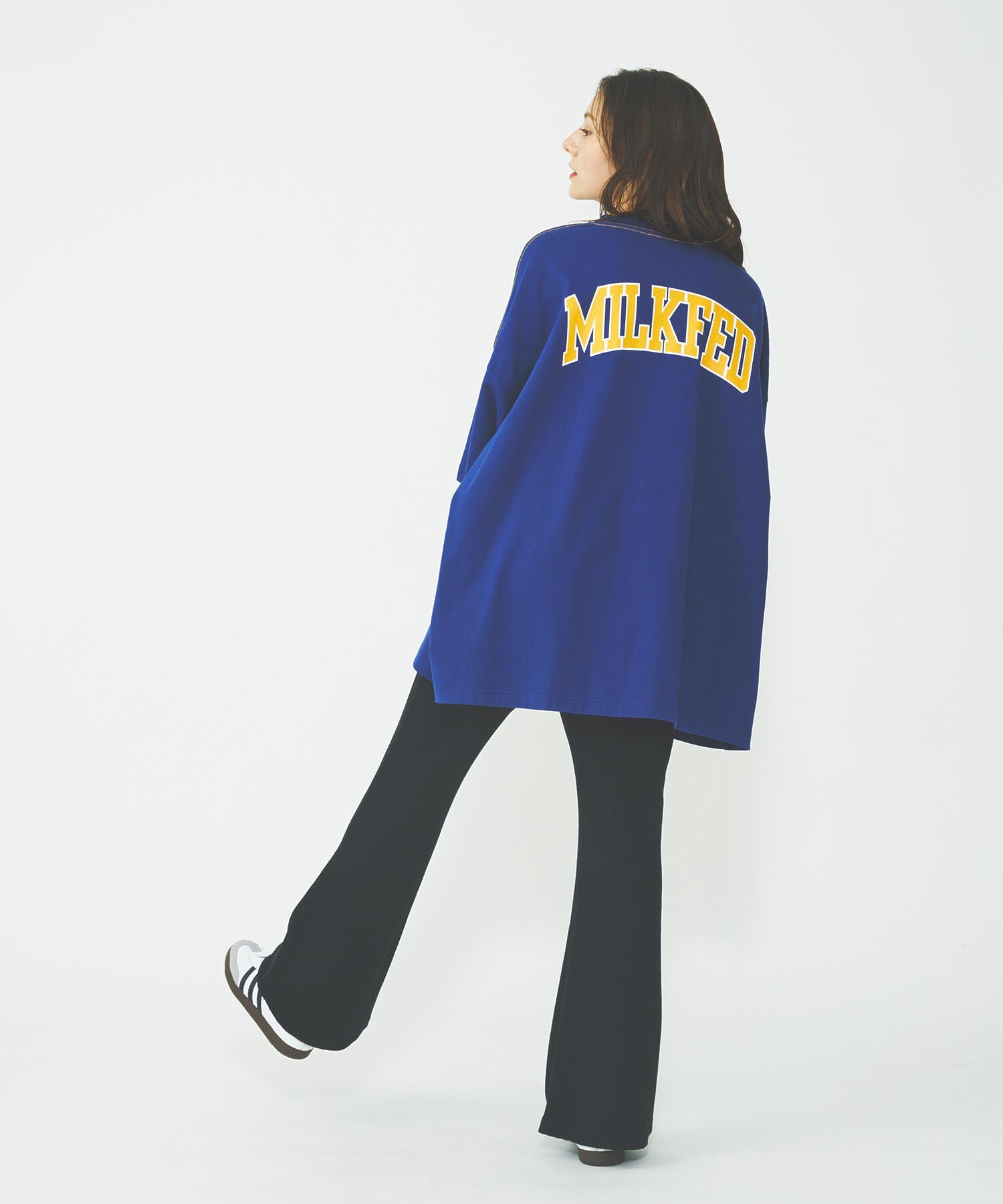 COLLEGE LOGO SUPER BIG S/S TOP