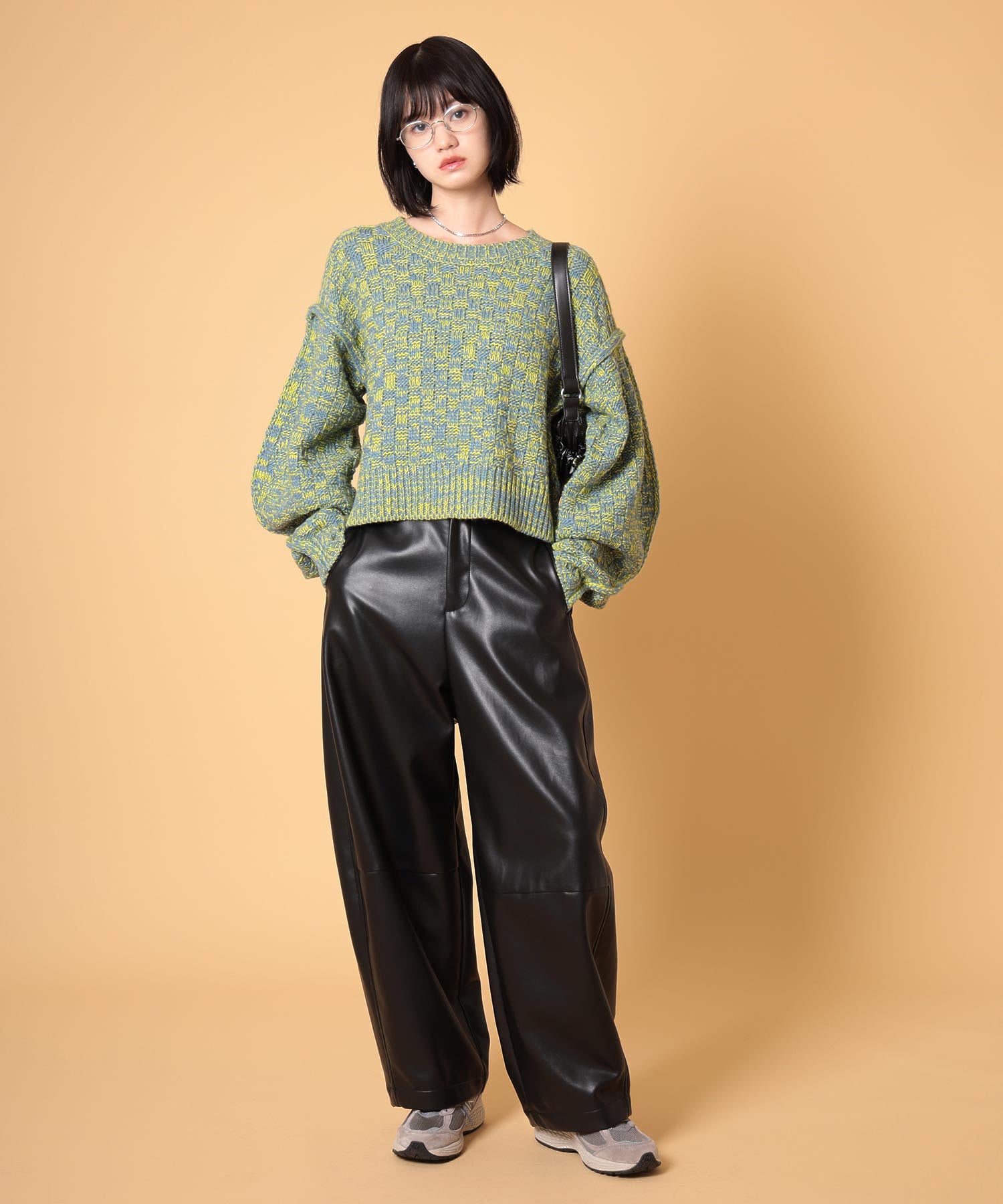 レザーカーブパンツ