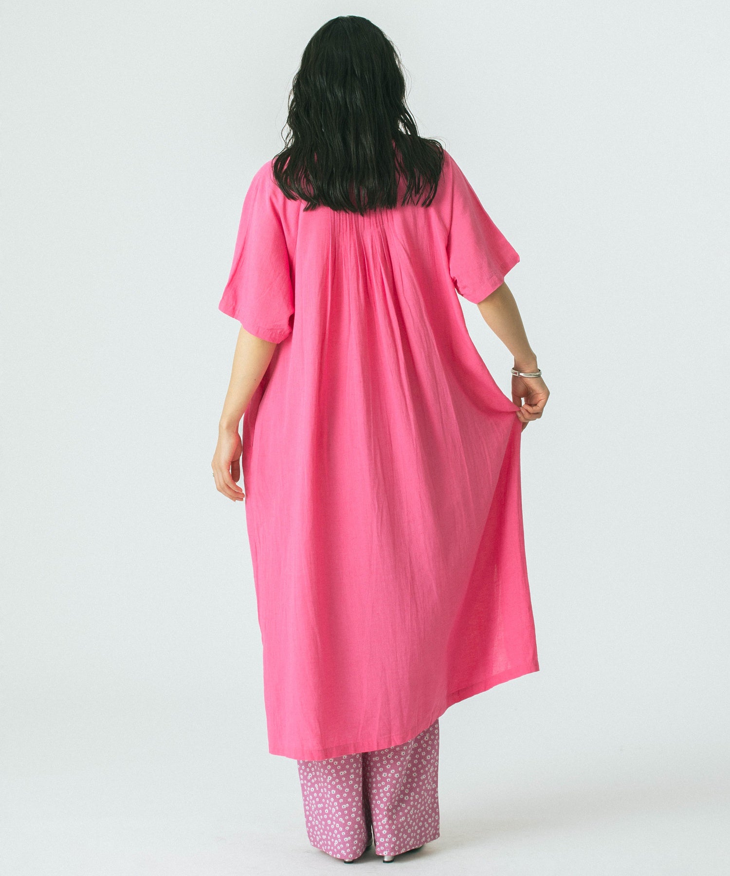 SLIT NECK S/S DRESS