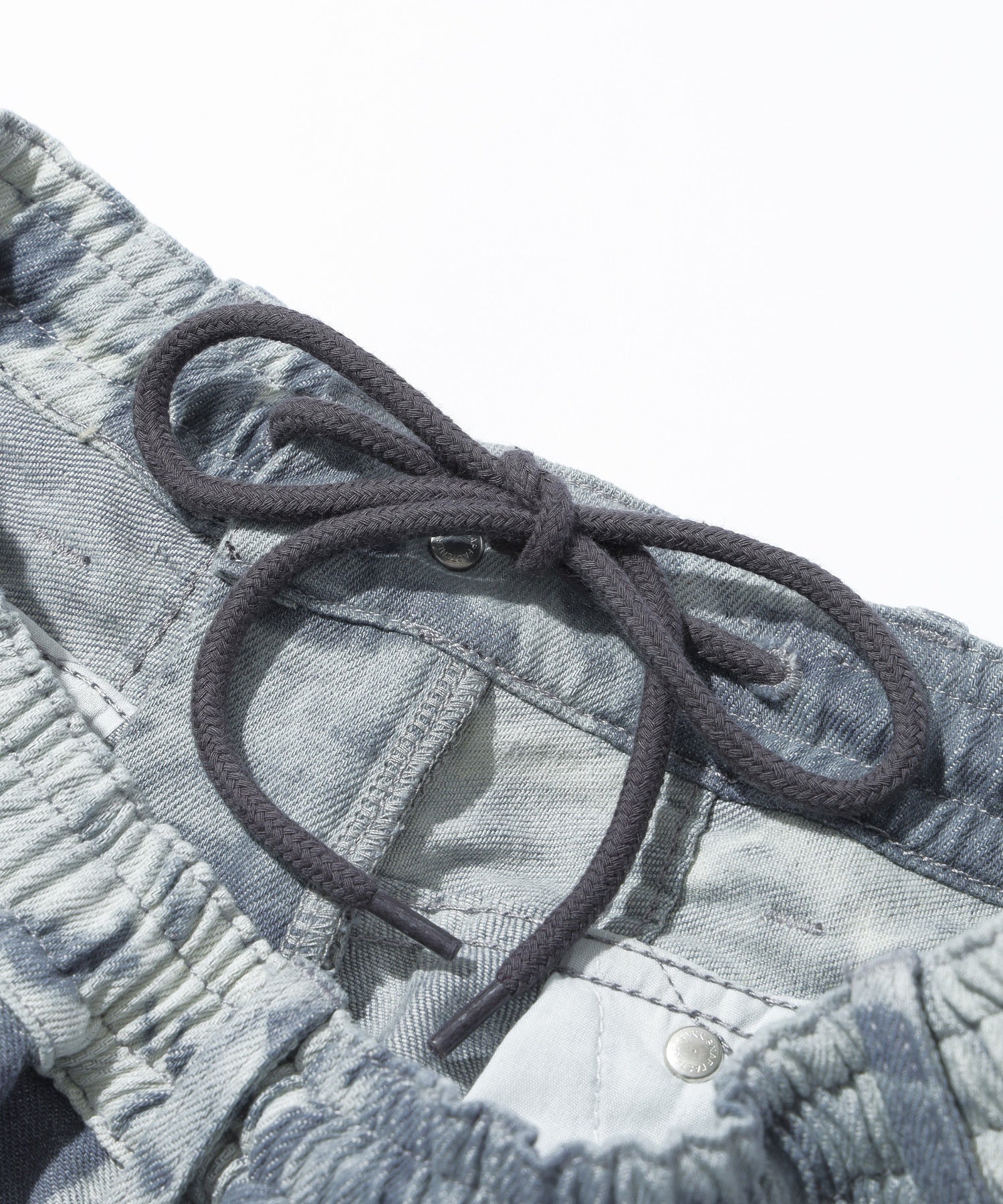 UNEVEN DYED SHORTS