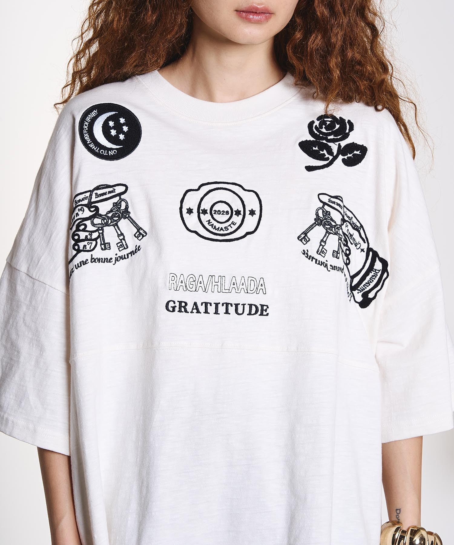 HLAADA for ROSEBUD/EMBROIDERY FOOTBALL TEE