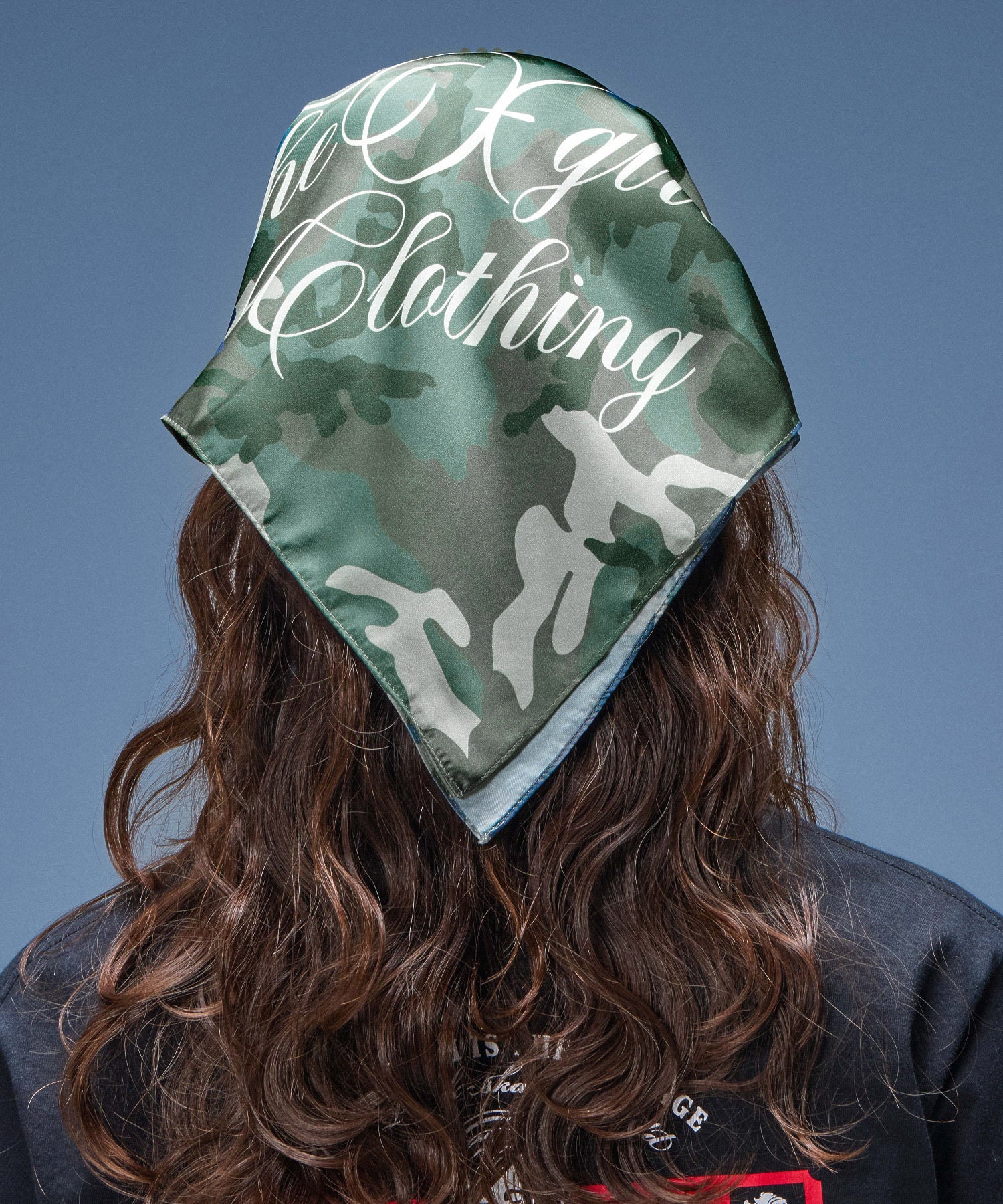 SCRIPT LOGO SCARF