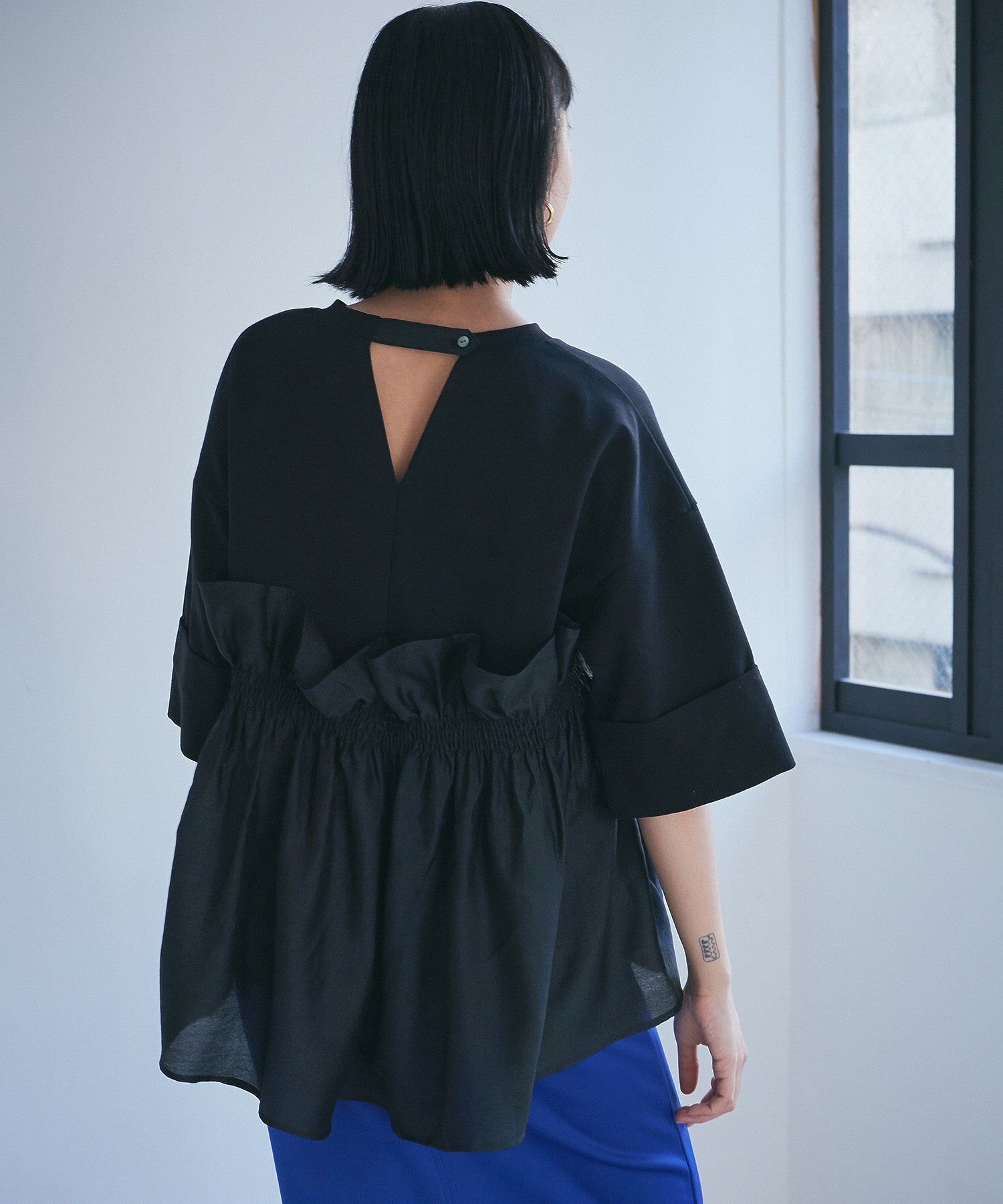 ドッキングフリルカットソー