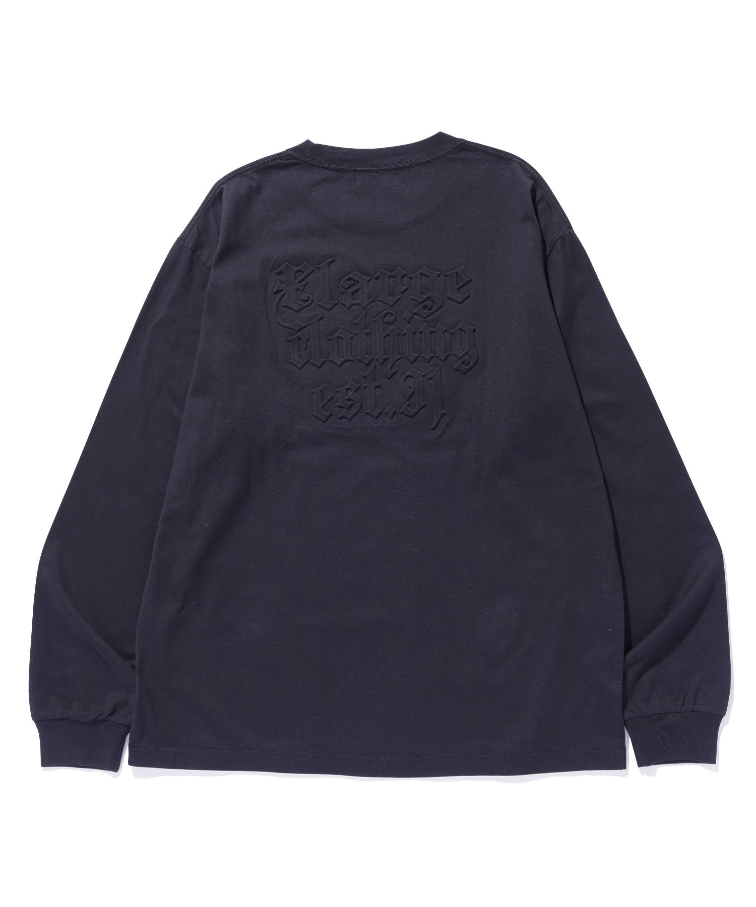 EMBOSSED OLD ENGLISH L/S TEE