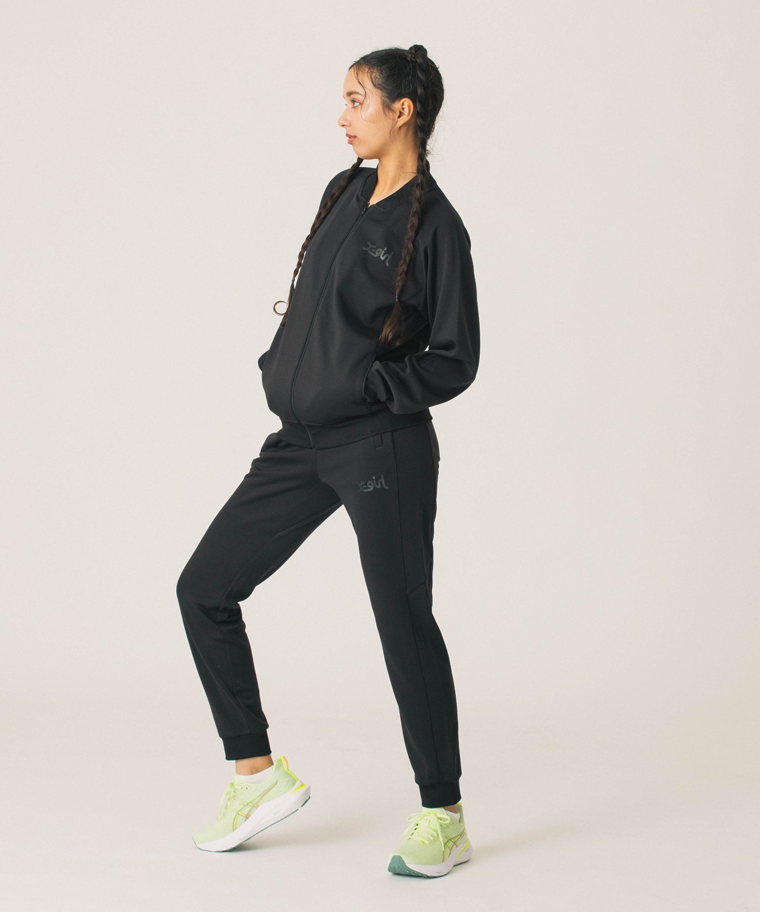 TRACK PANTS