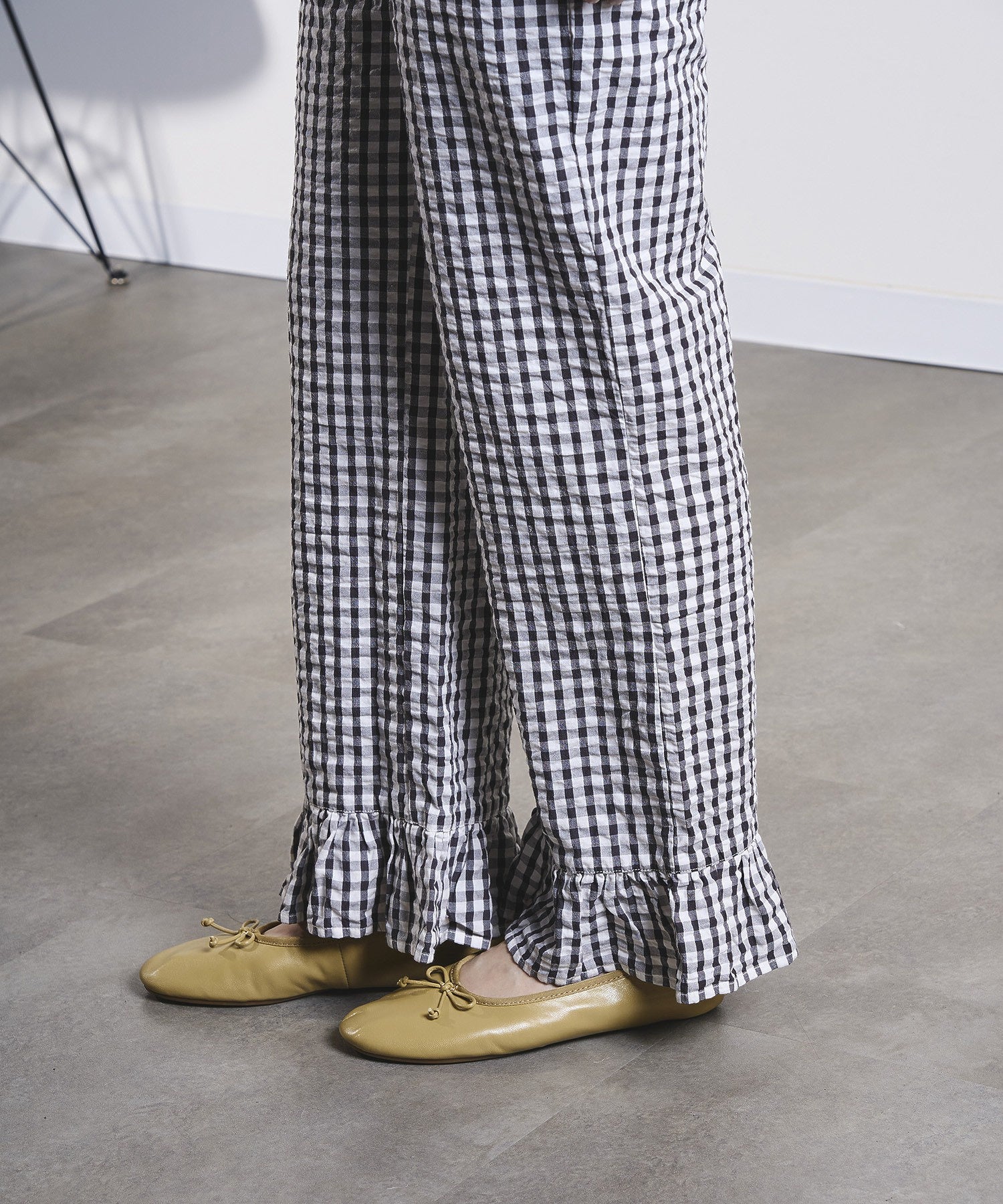 GINGHAM FRILL HEM PANTS