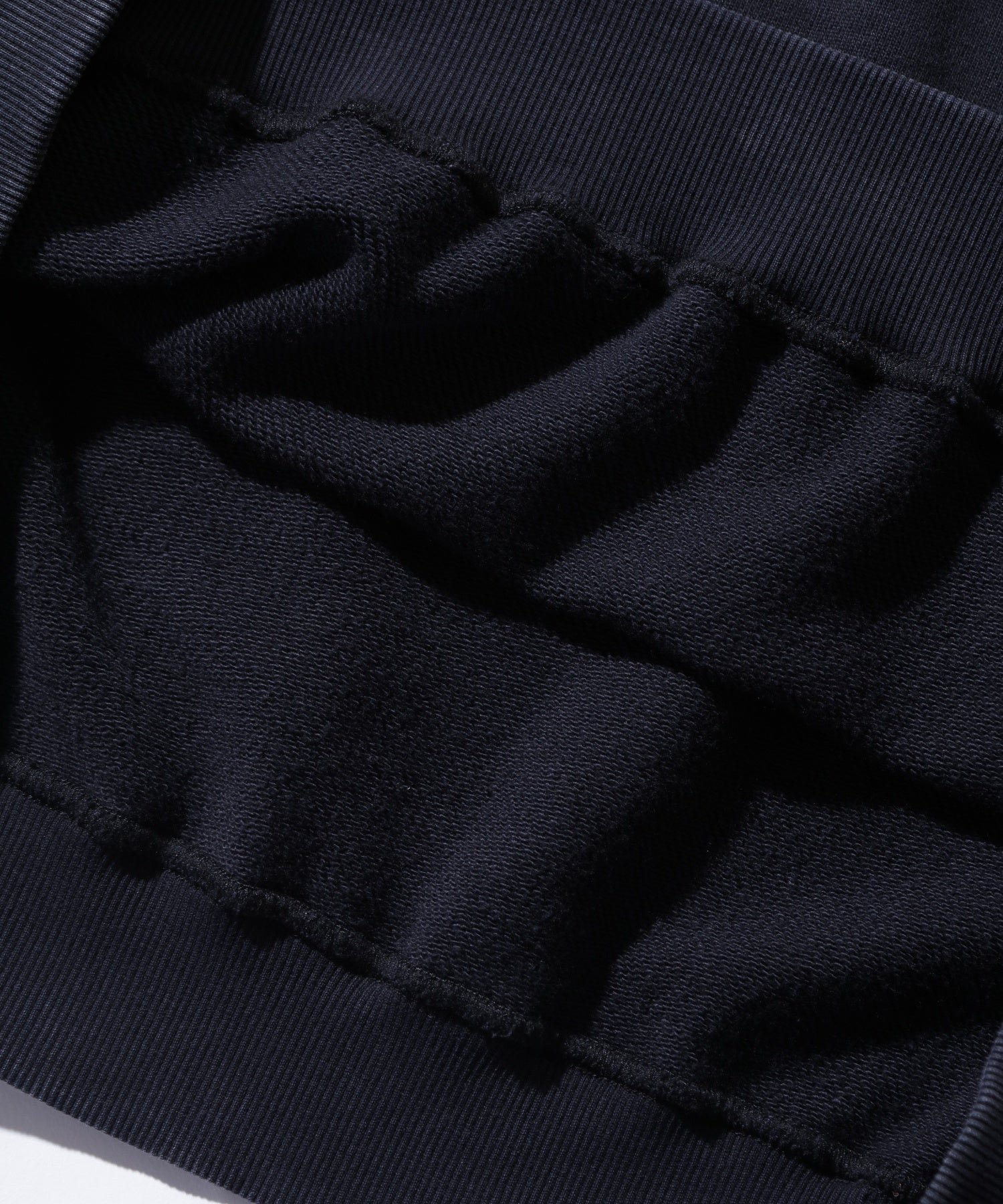 COLLEGE LOGO CREWNECK SWEATSHIRT