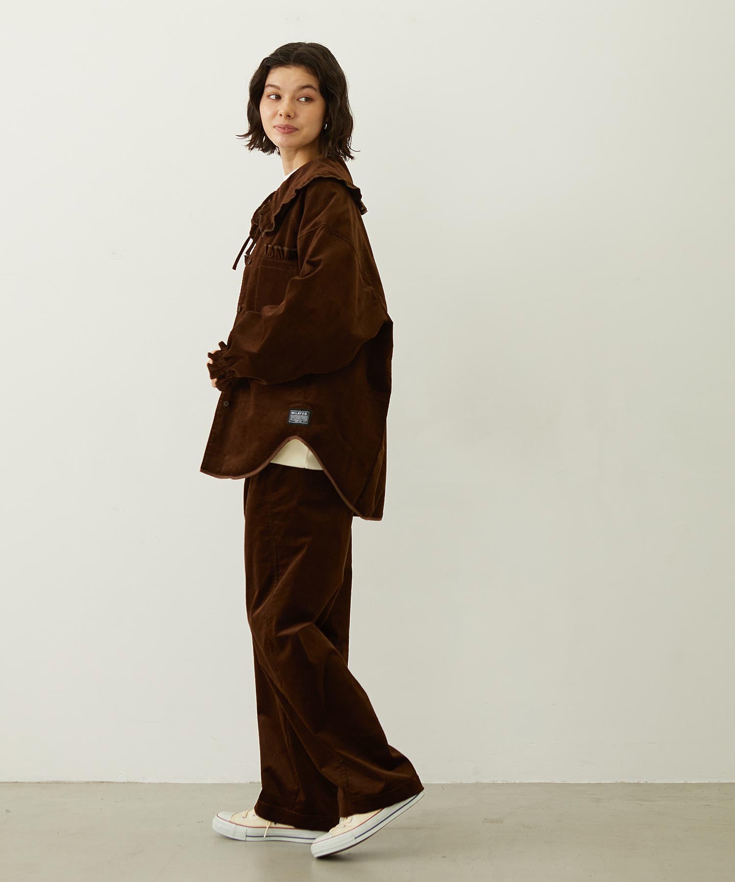 BIG COLLAR CORDUROY SHIRT