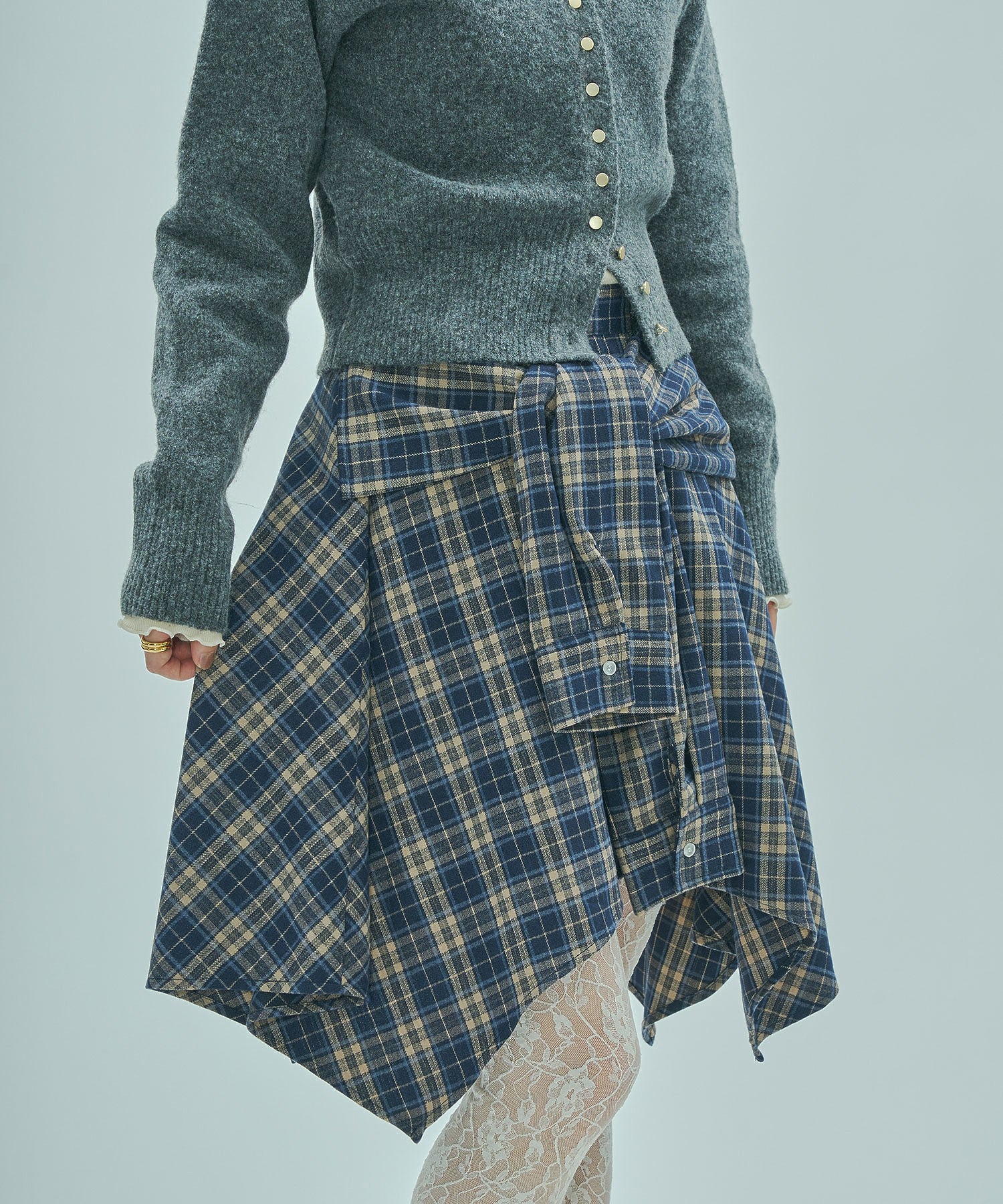 TIED SHIRT HEM SKIRT
