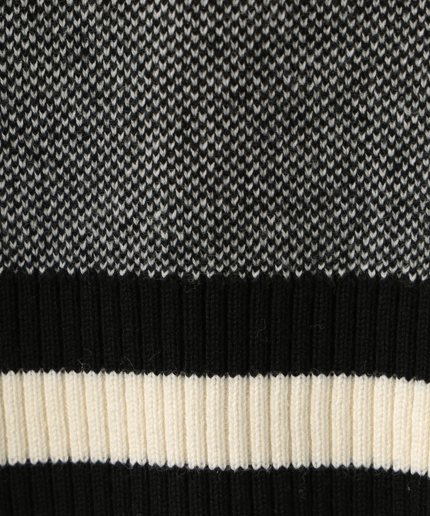 NUMBERING JACQUARD KNIT TOP