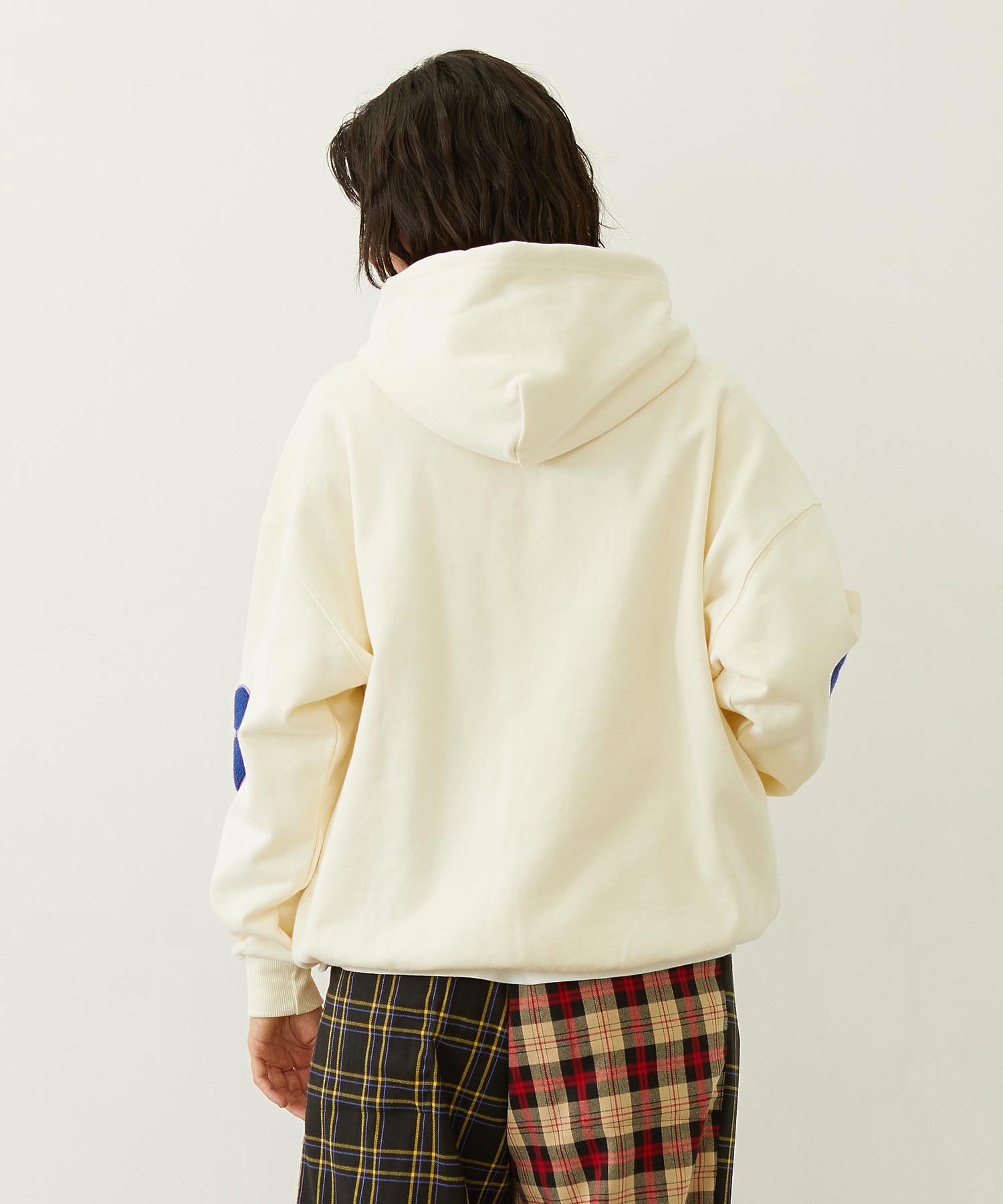 HEART ELBOW PATCH SWEAT HOODIE