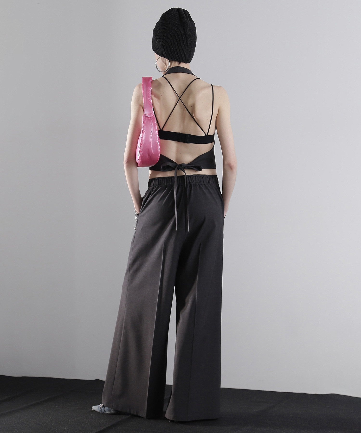 スーチングフロントスリットワンドパンツ