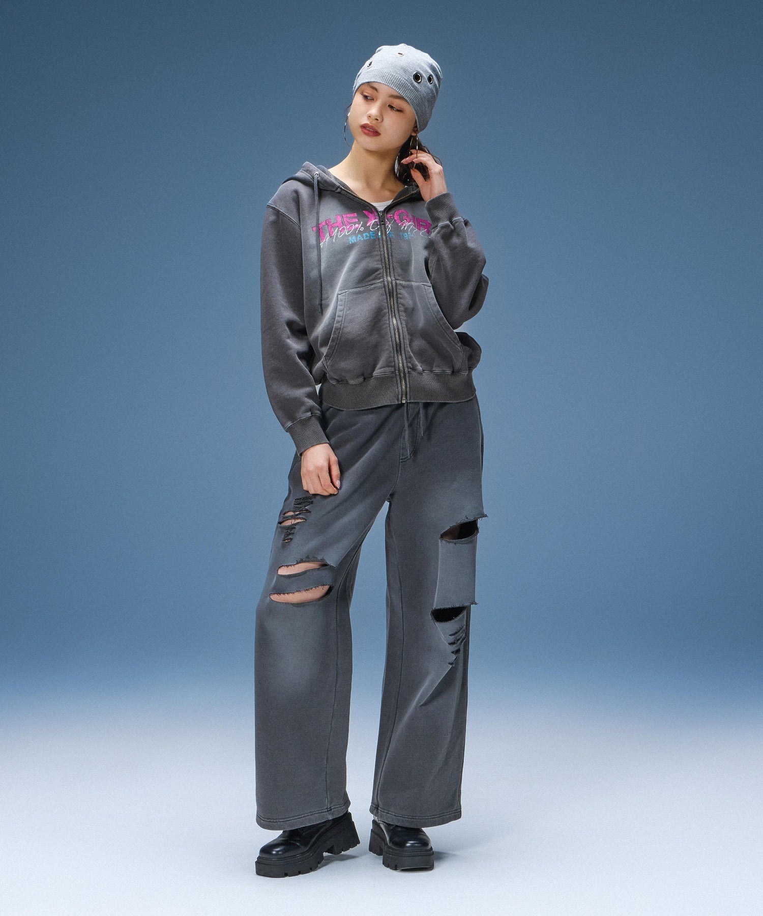 DISTRESSED SWEATPANTS