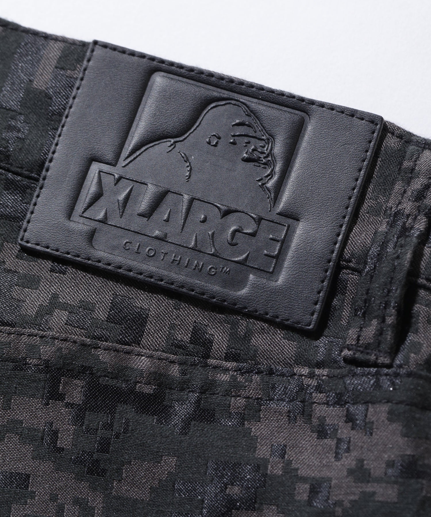DIGITAL CAMO JACQUARD SHORTS