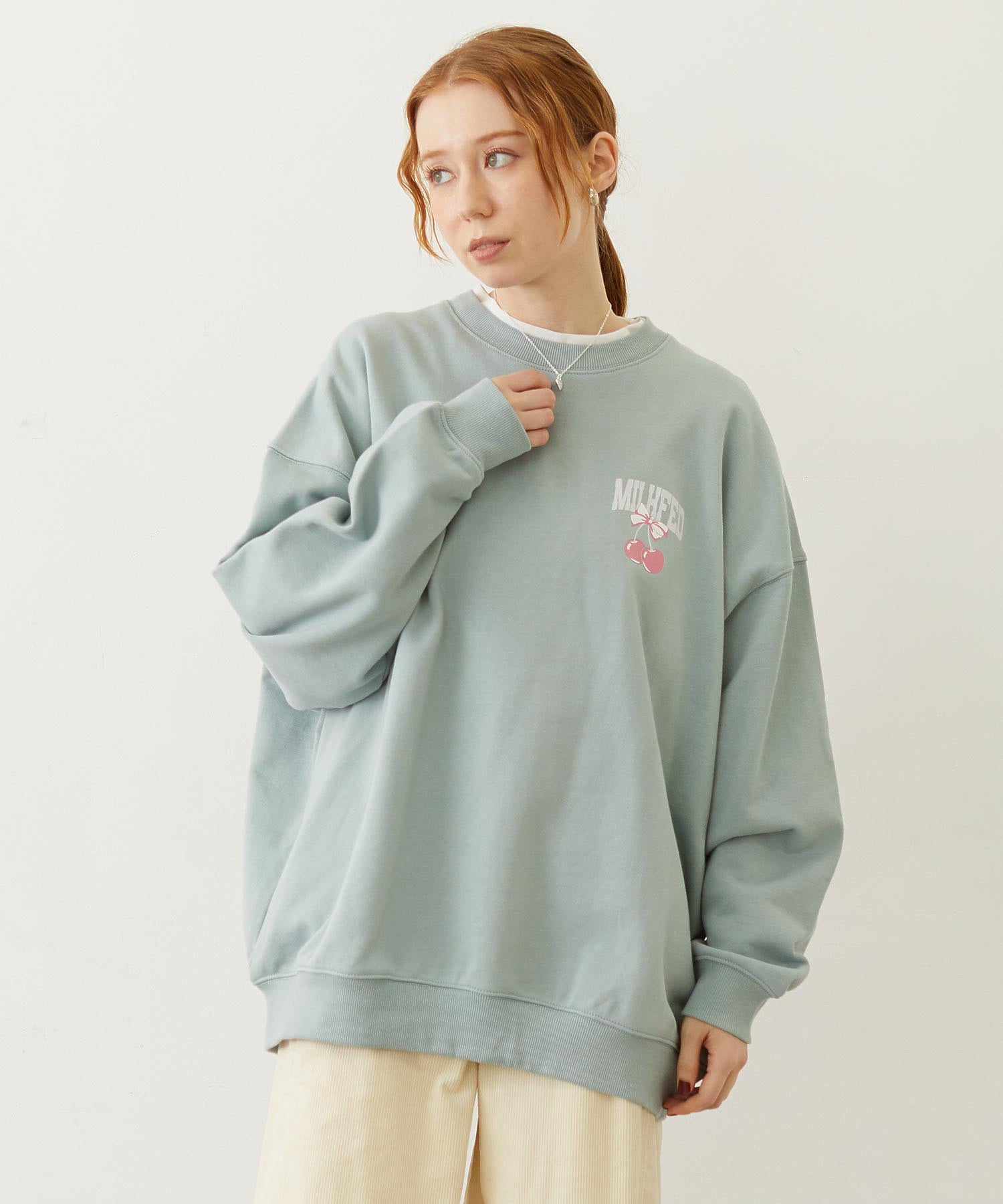 RIBBON AND CHERRY SWEAT TOP