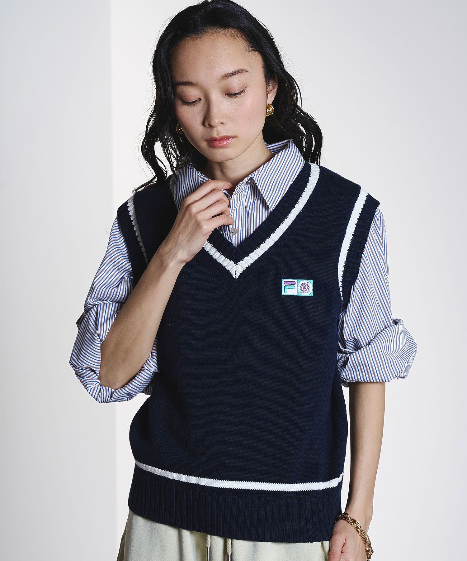 FILAⅹROSEBUD V-NECK VEST