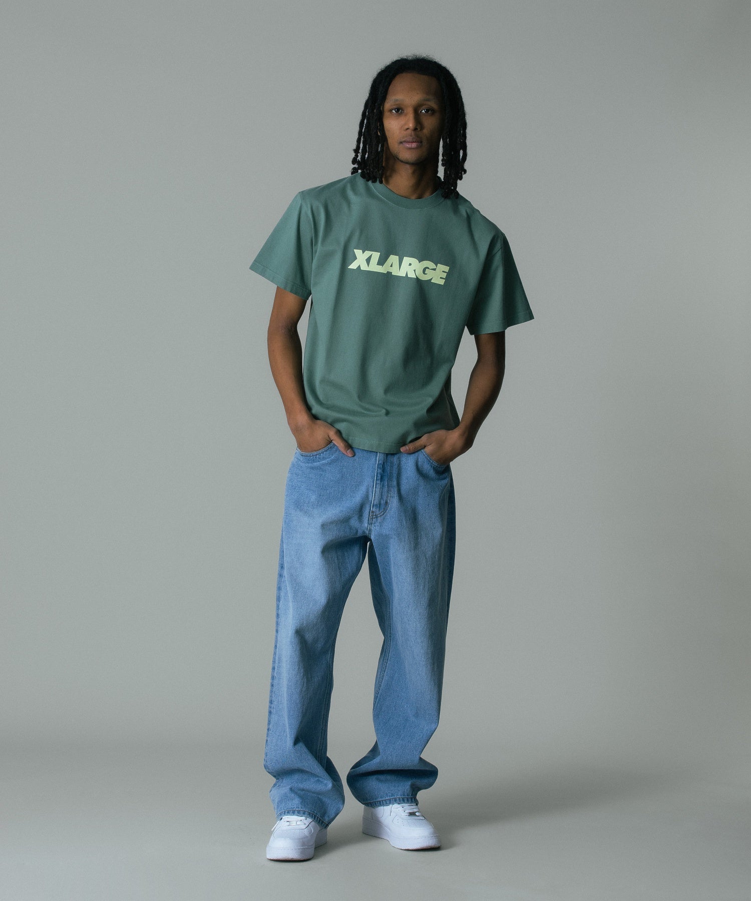 EMBROIDERED DENIM PANTS