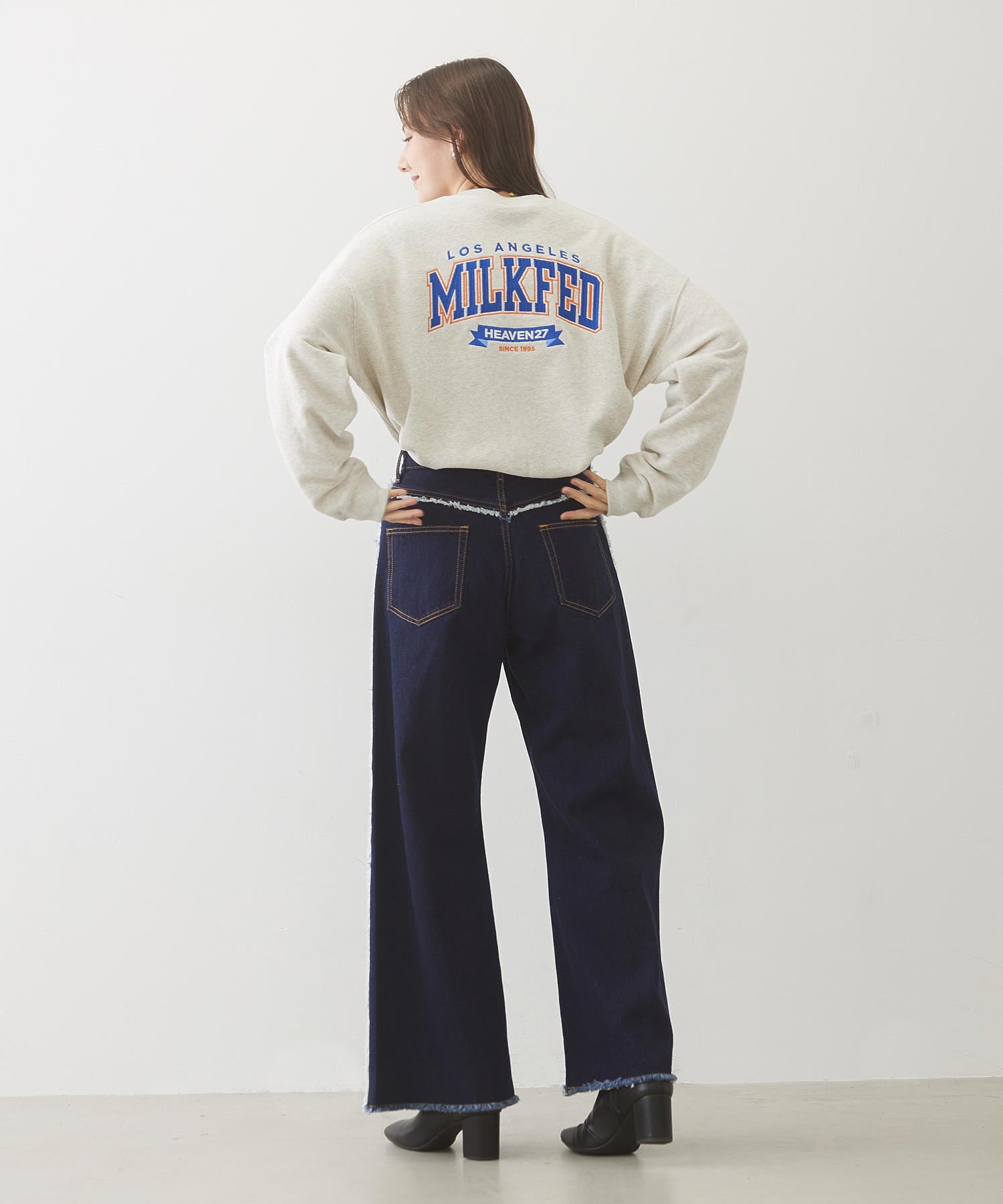 COLLEGE LOGO SWEAT TOP