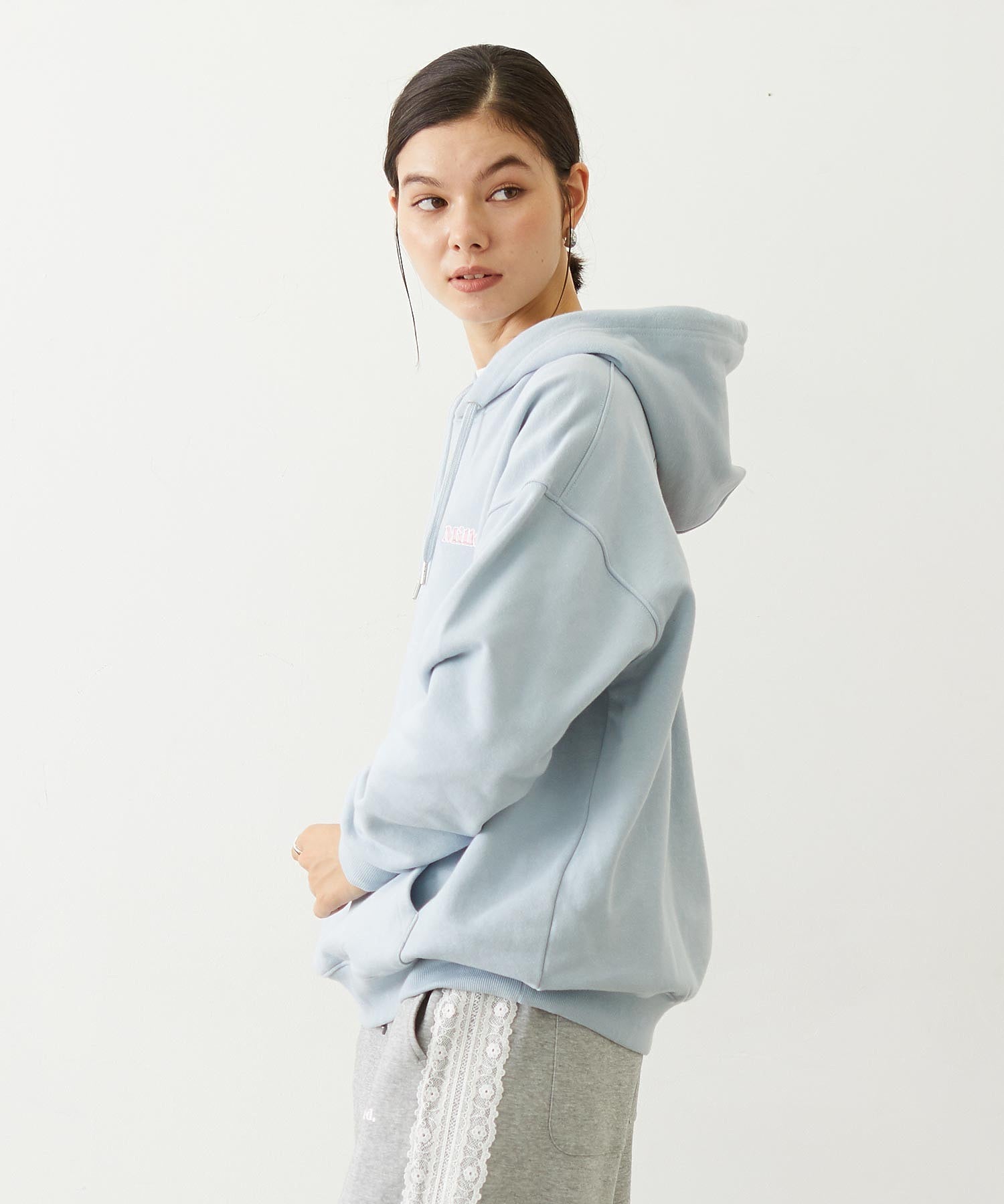 RIBBON EMBROIDERY SWEAT HOODIE