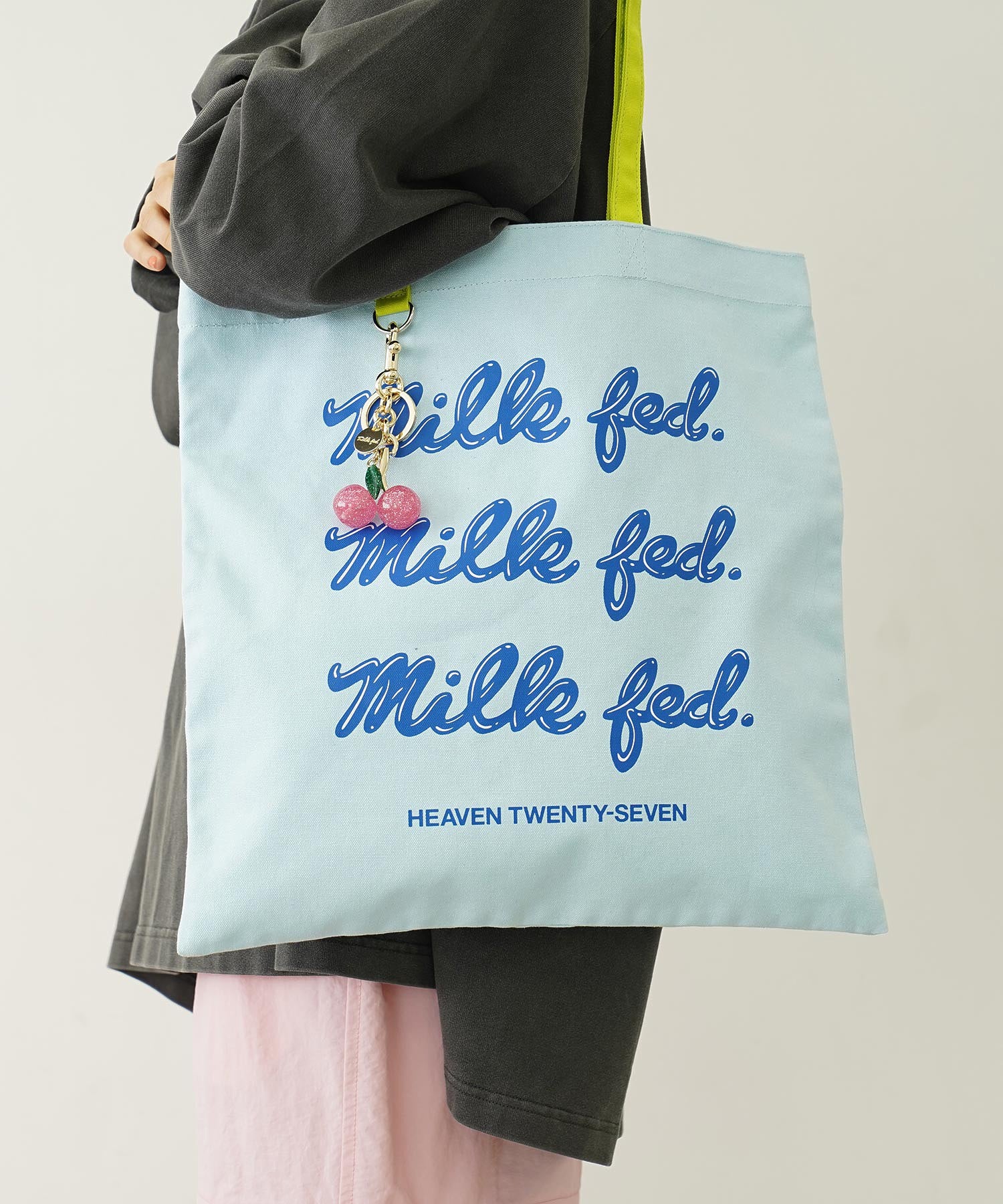 GLITTER CHERRY  KEYCHAIN