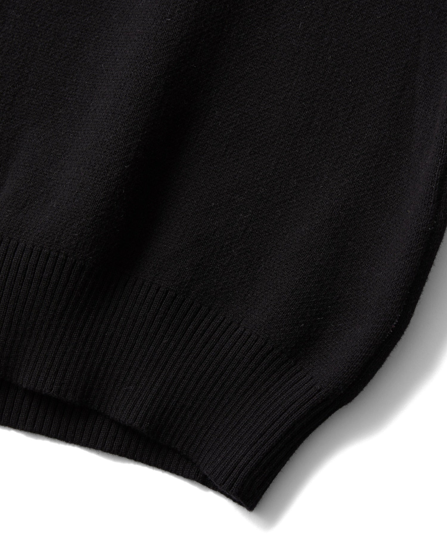 CURSIVE LOGO AND FACE JACQUARD KNIT TOP