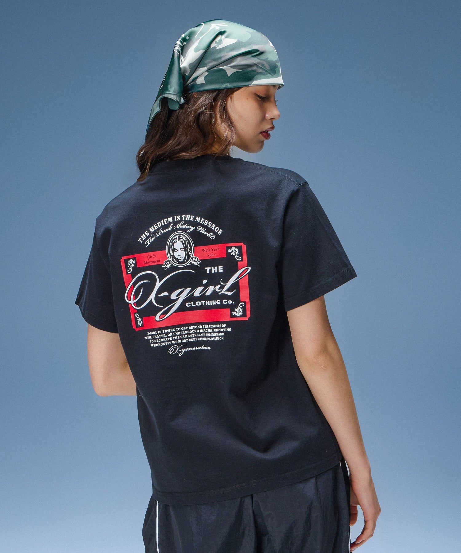 SCRIPT LOGO SCARF