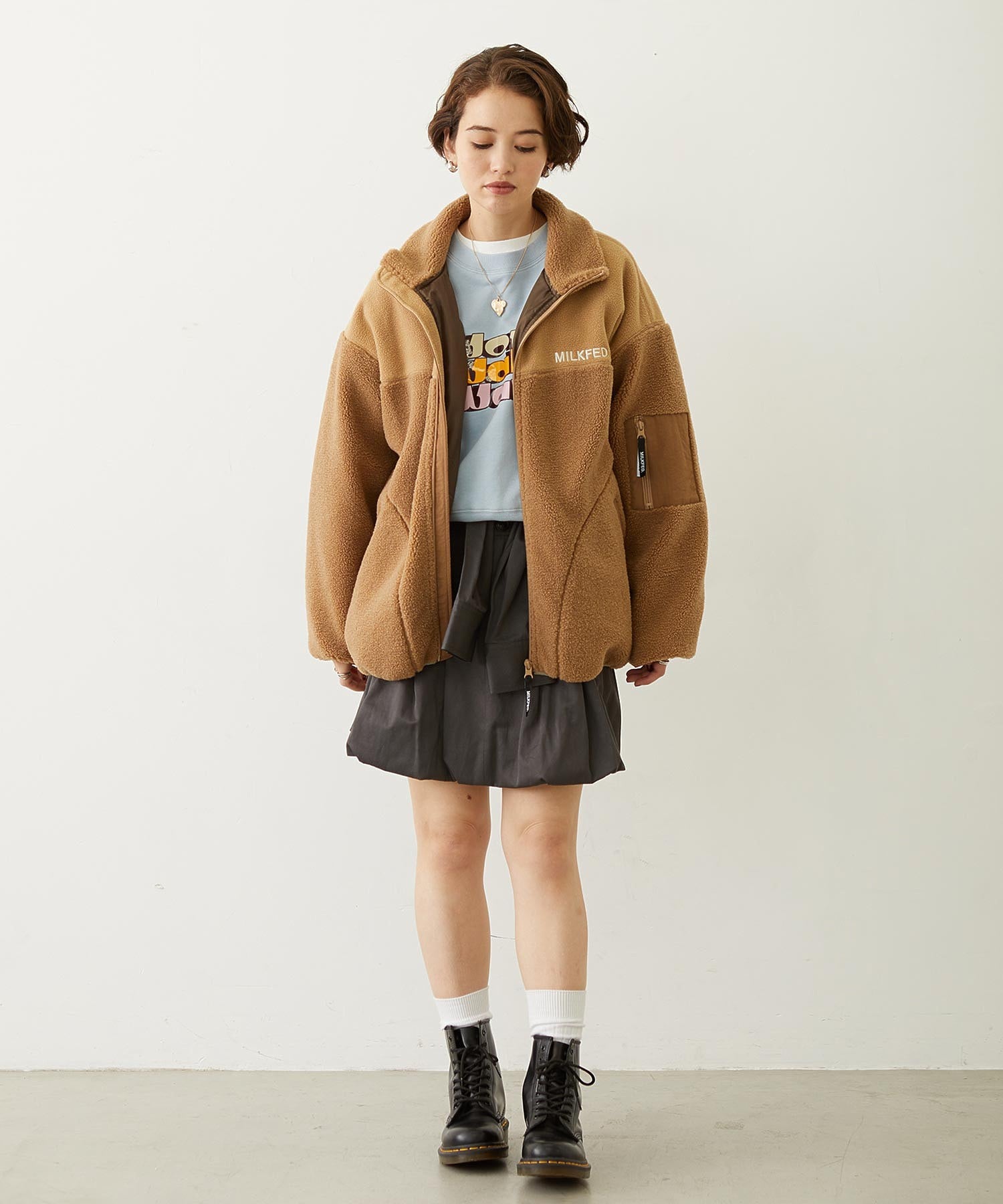 THREE-TIERED LOGO CLEAR PRINT SHORT CREW SWEAT