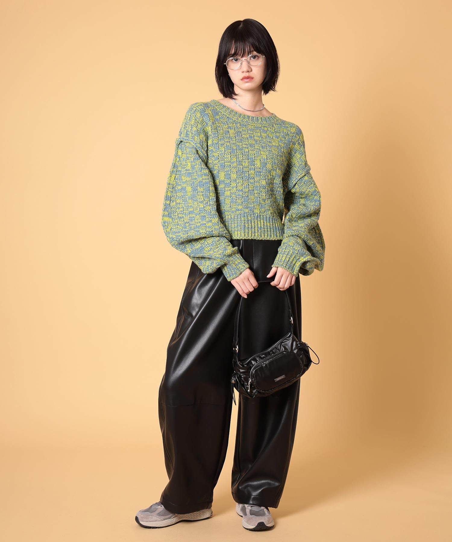 レザーカーブパンツ