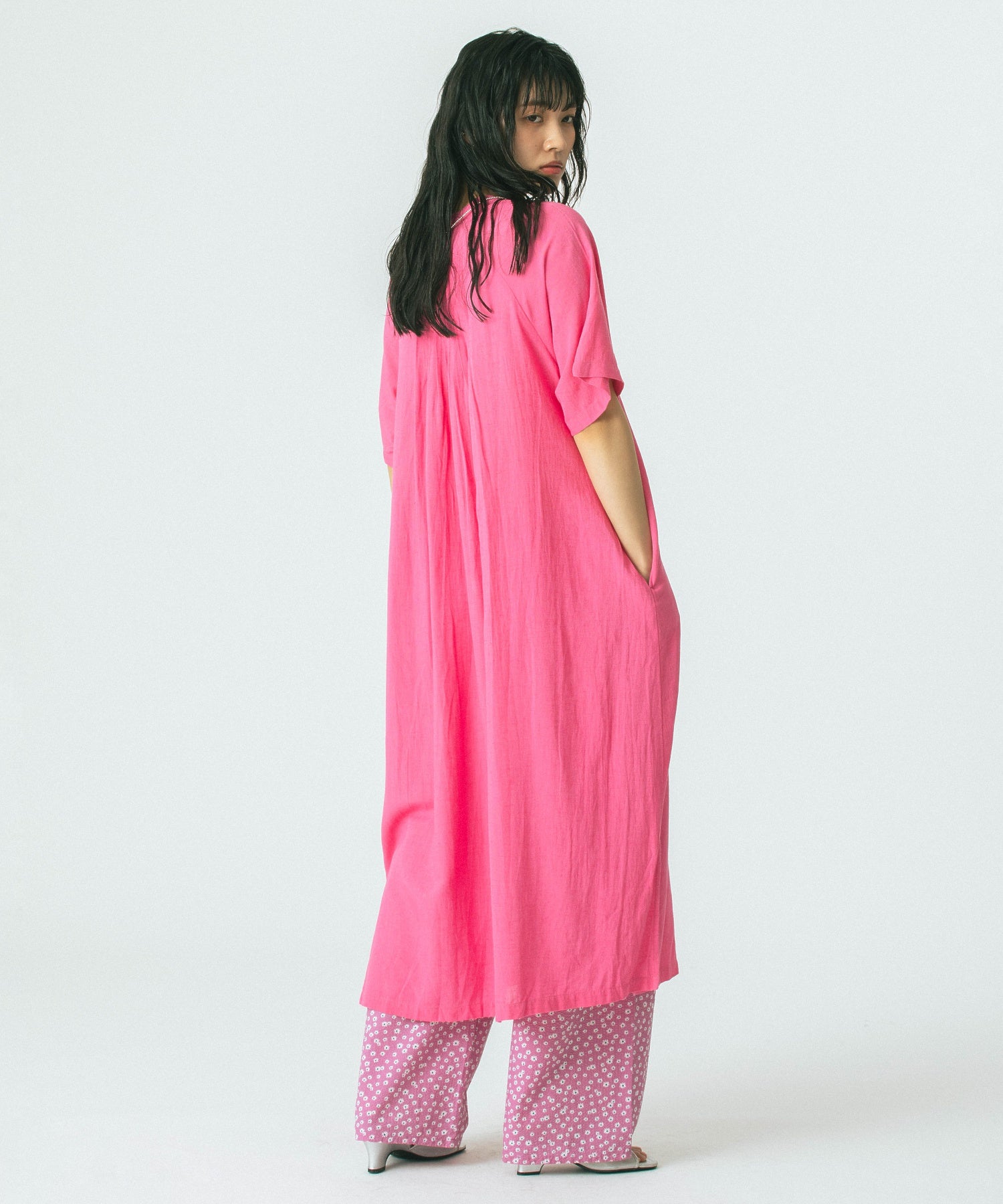 SLIT NECK S/S DRESS