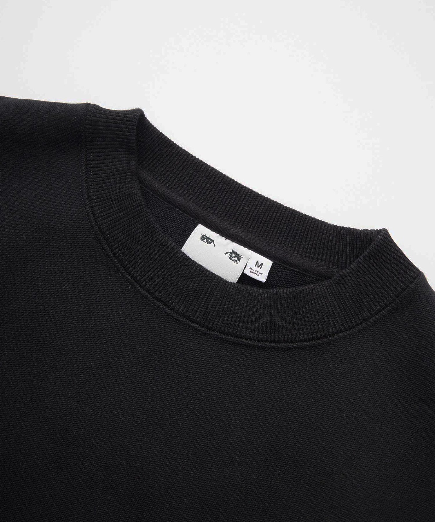 FACE PATCH AND LOGO CREWNECK SWEAT TOP