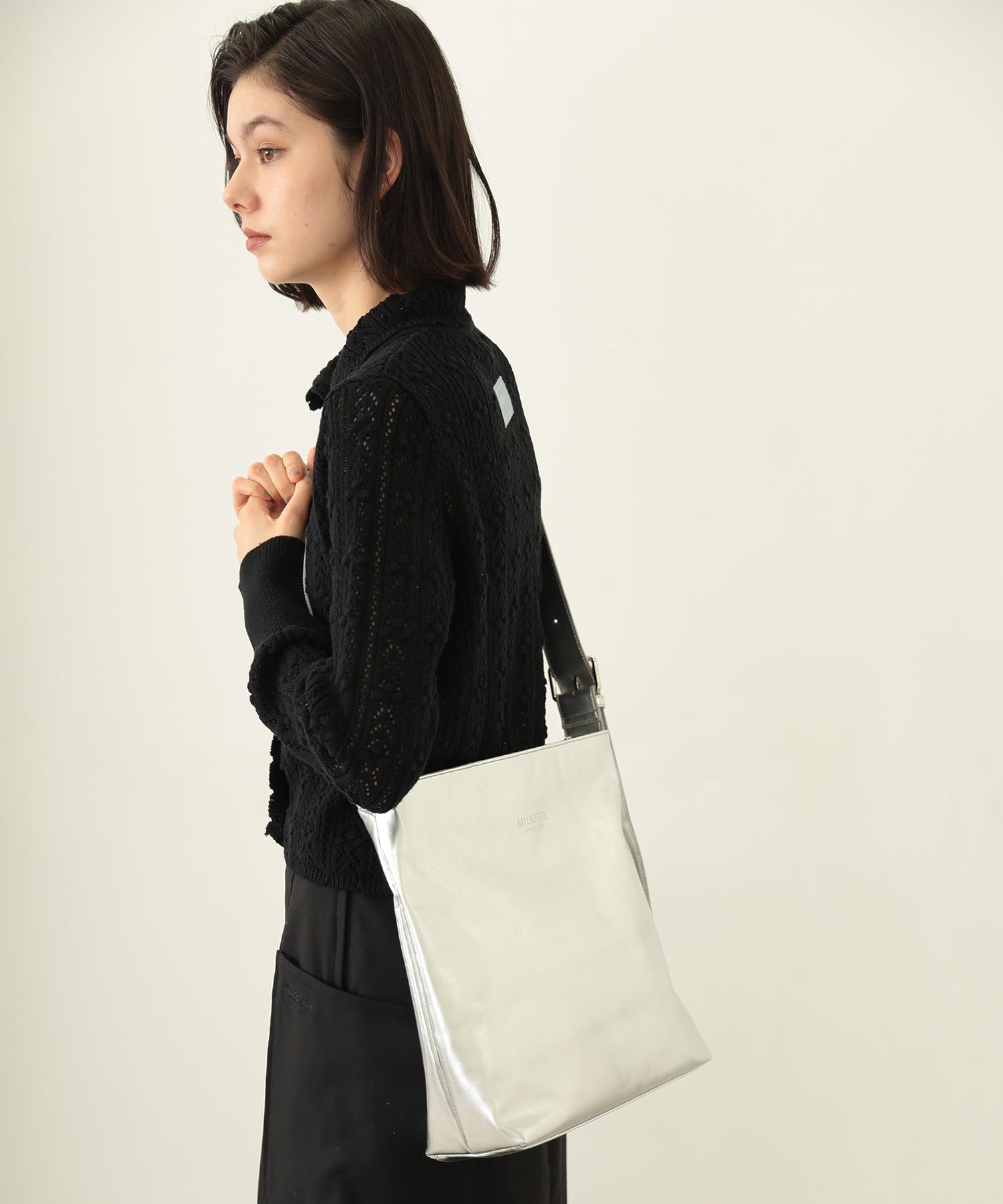 SOLID SHOULDER BAG