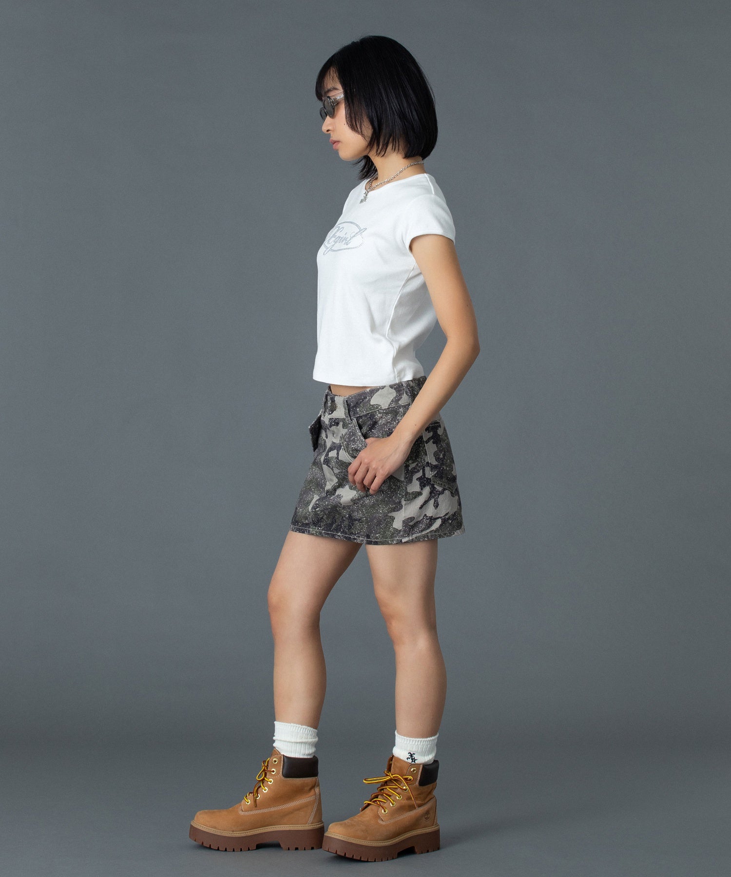 RHINESTONE OVAL CURSIVE LOGO S/S BABY TEE