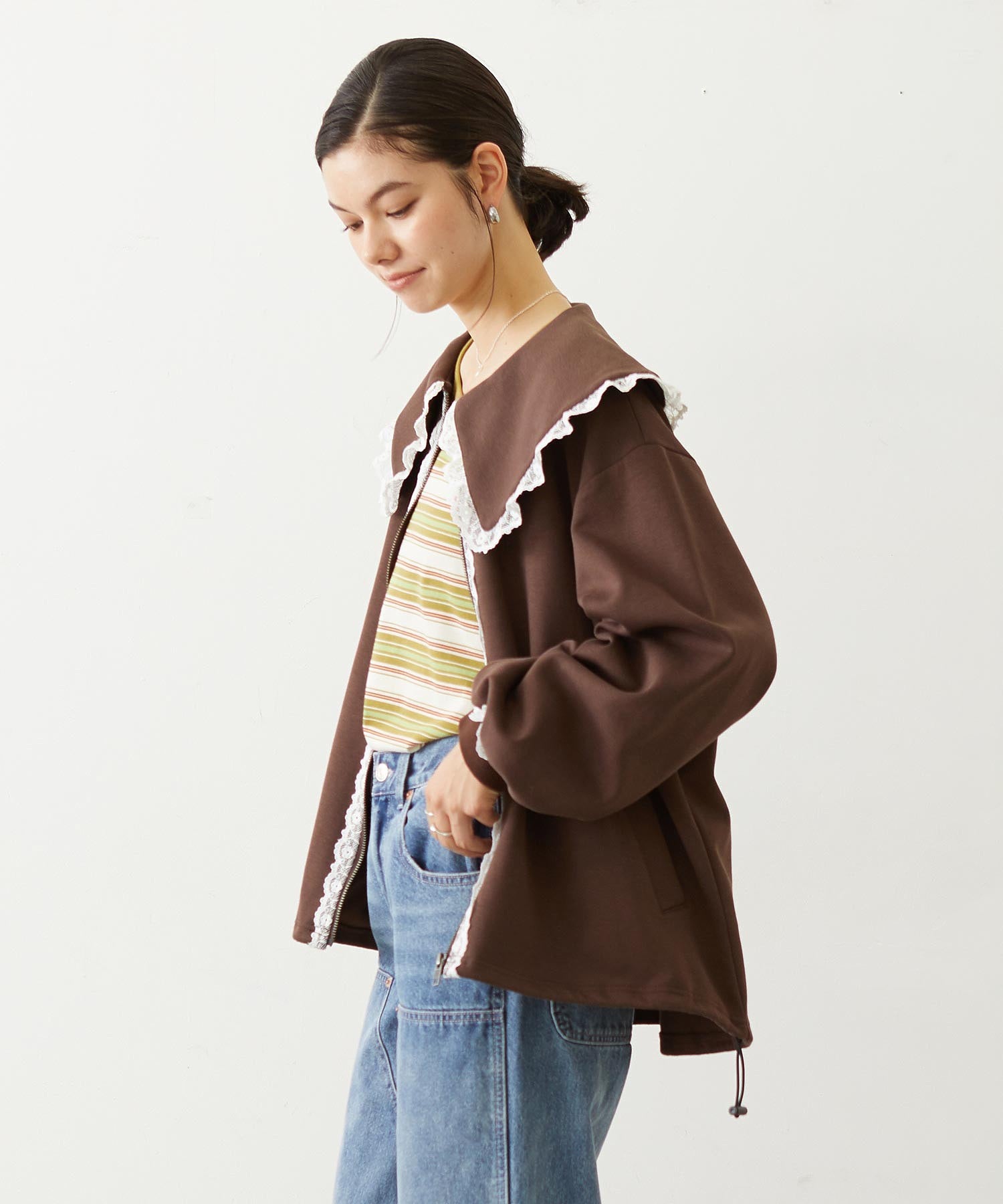 BIG COLLAR LACE JACKET