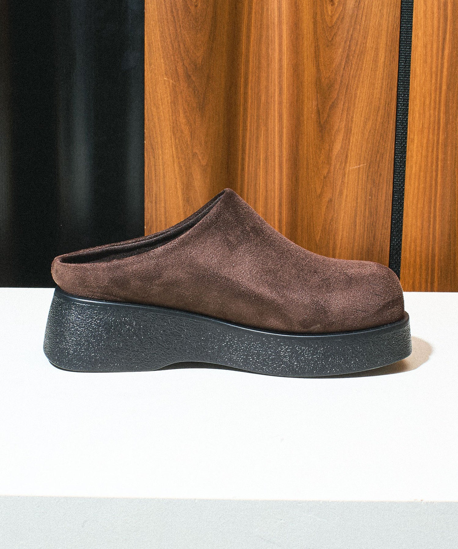 CLOG SHOES