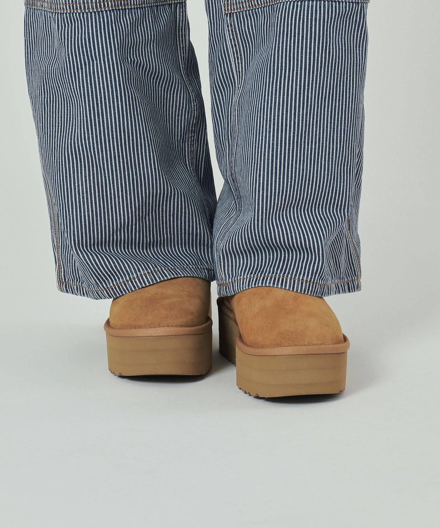 UGG/W CLASSIC ULTRA MINI PLATFORM