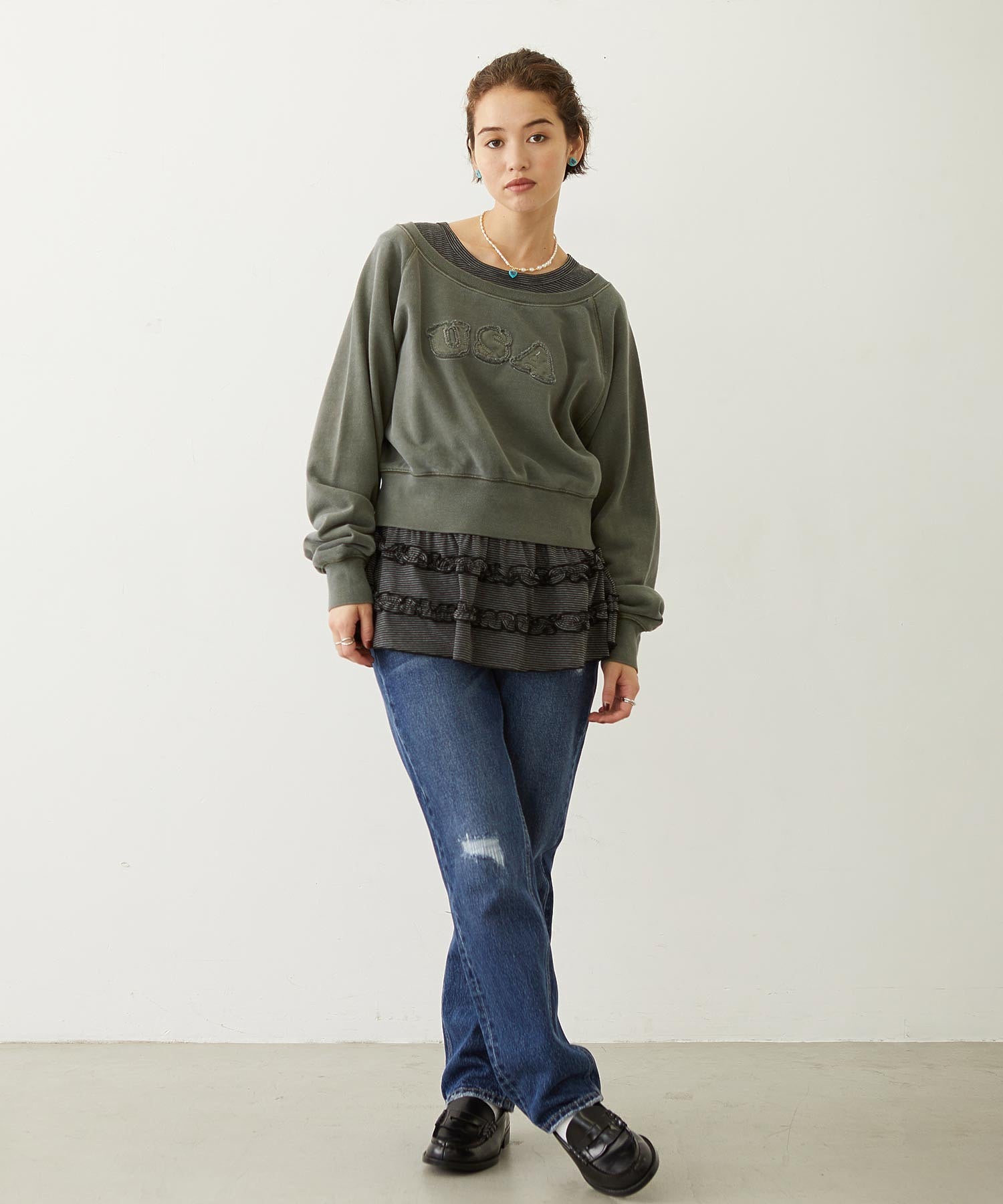 RUFFLE HEM L/S TOP