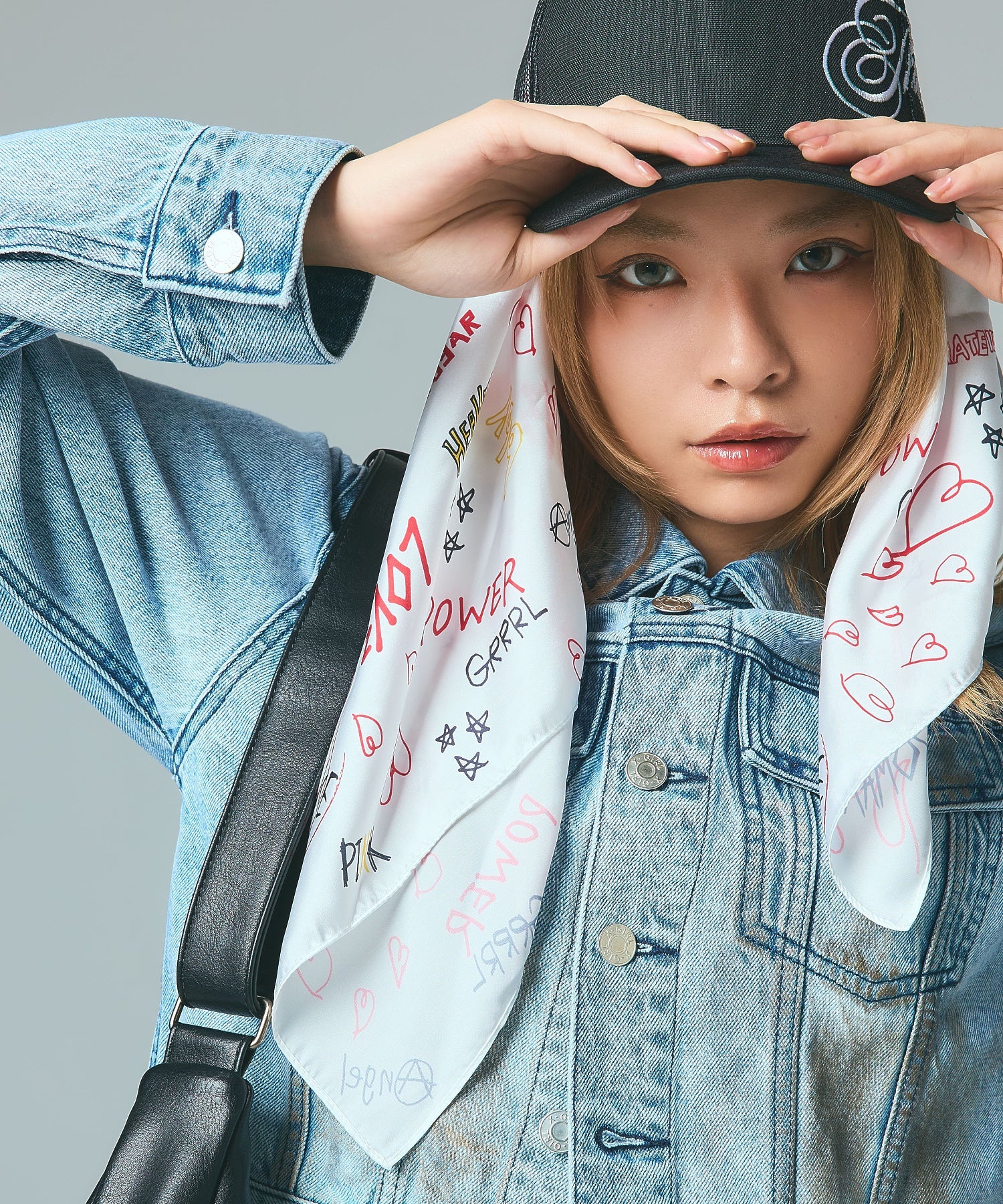 GRAFFITI SCARF
