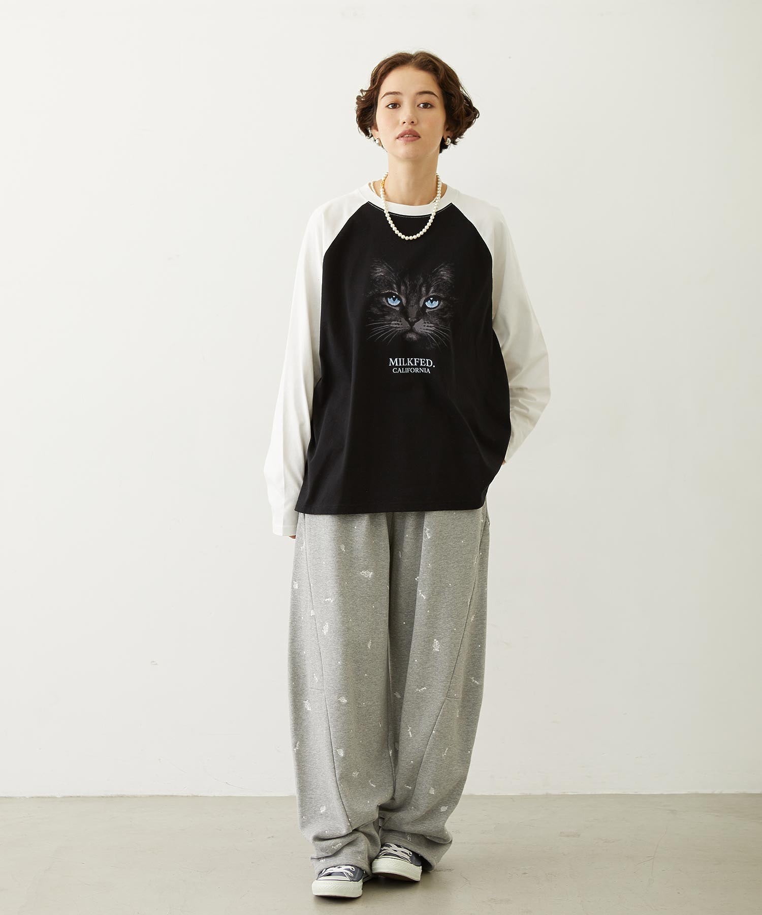 CAT HEART EYES B/B TEE