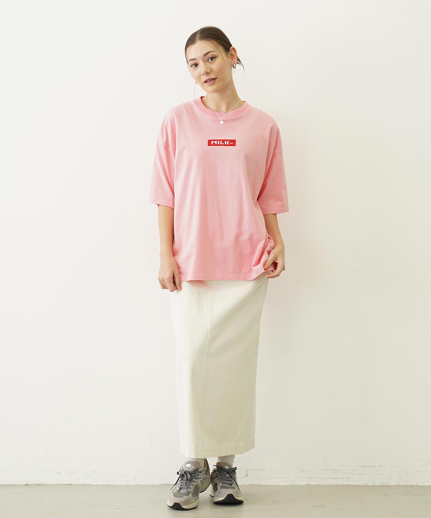 EMBROIDERY BAR WIDE S/S TEE