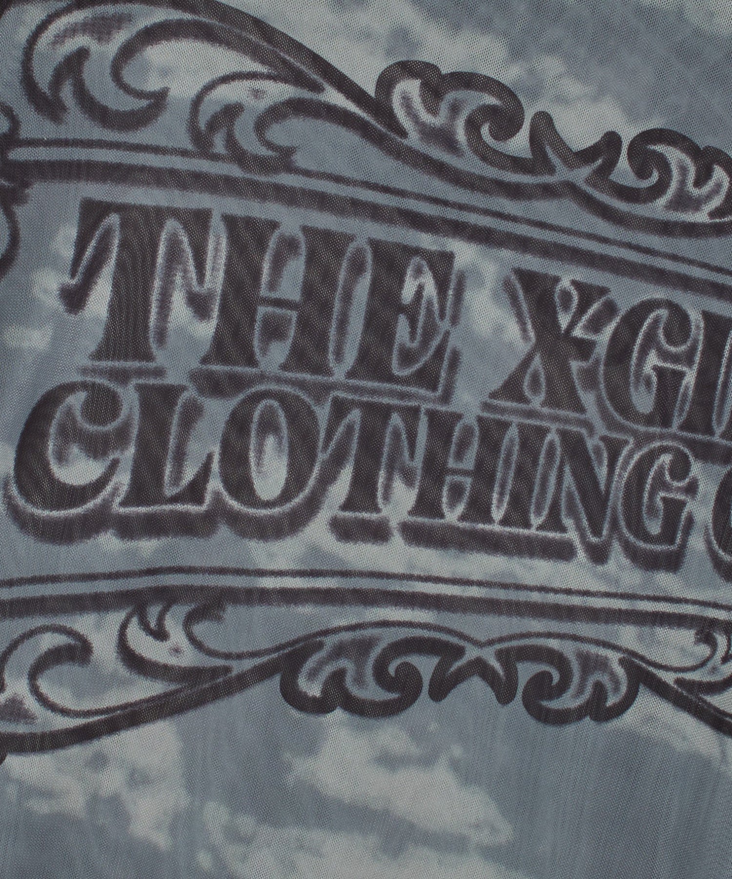 ORNAMENT LOGO MESH TOP