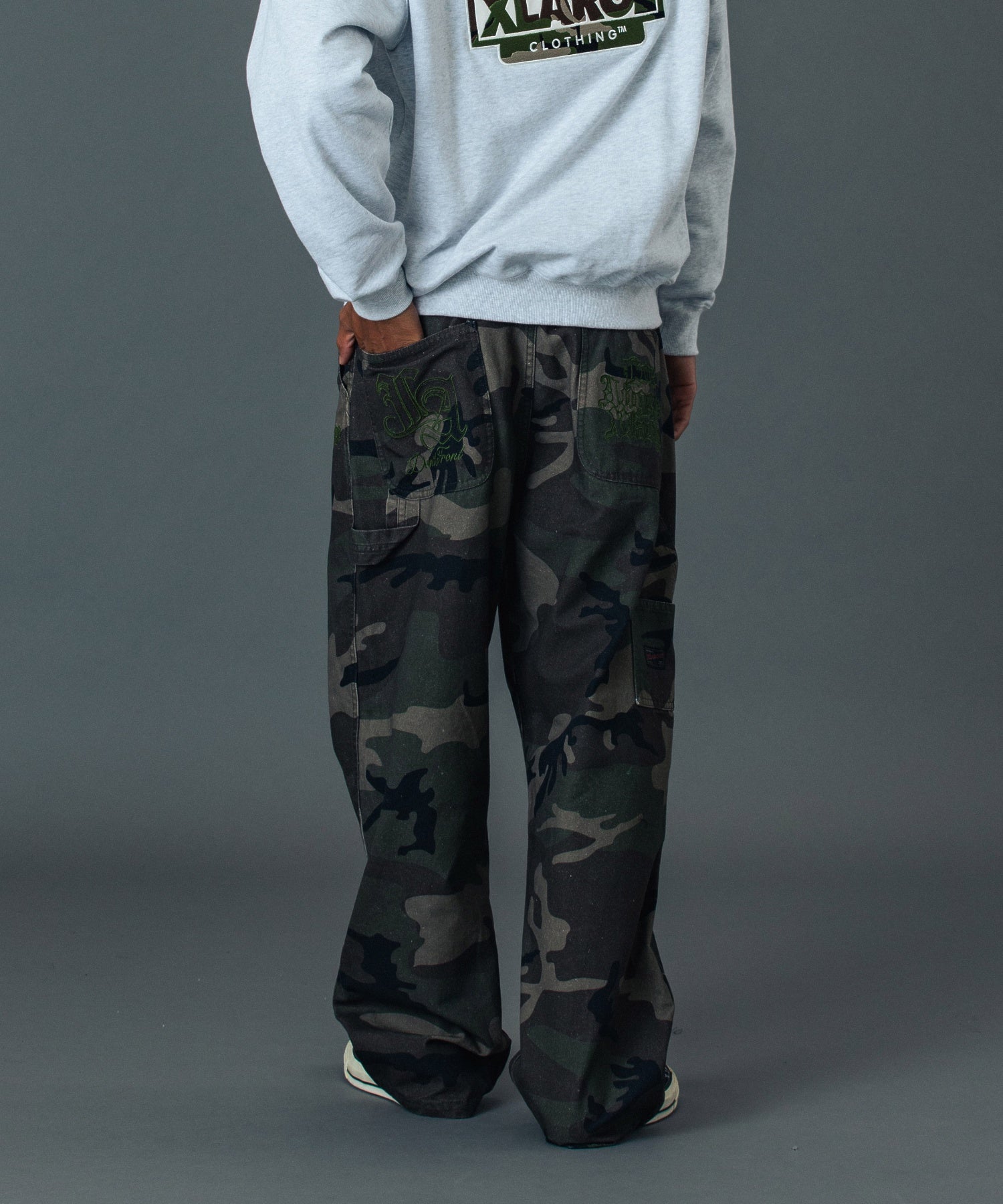 PATCHED OLD ENGLISH PAINTER PANTS