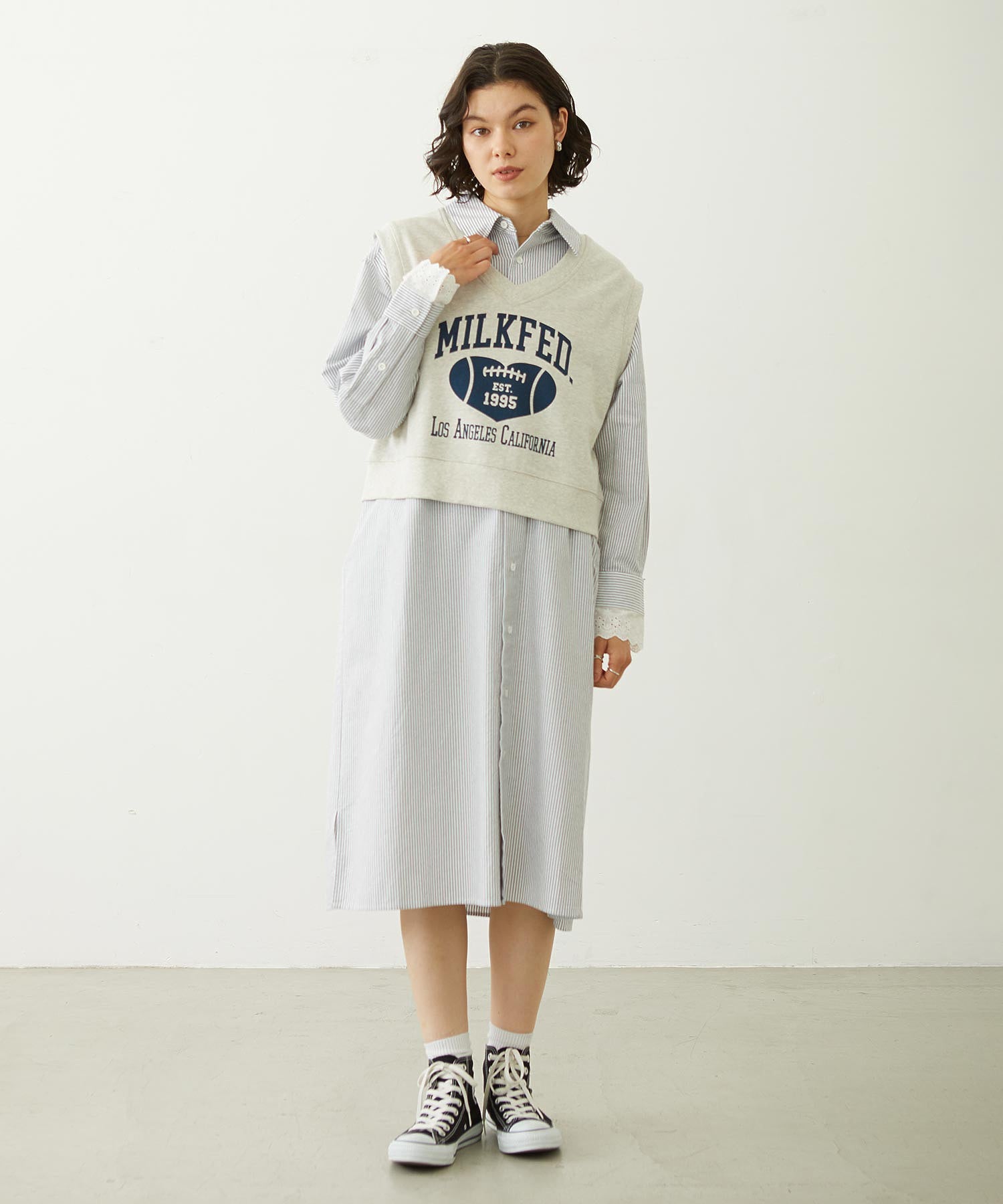 COLLEGE LOGO V-NECK SWEAT VEST