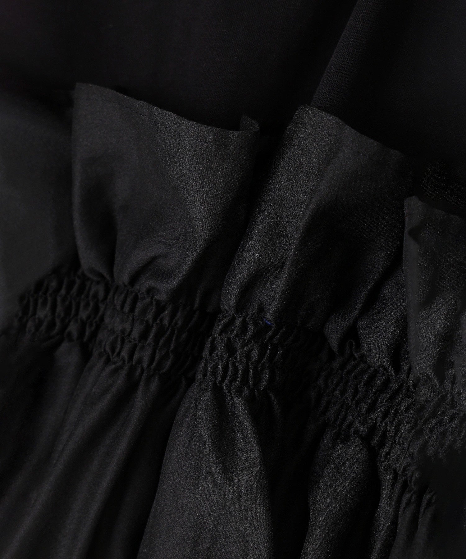 ドッキングフリルカットソー