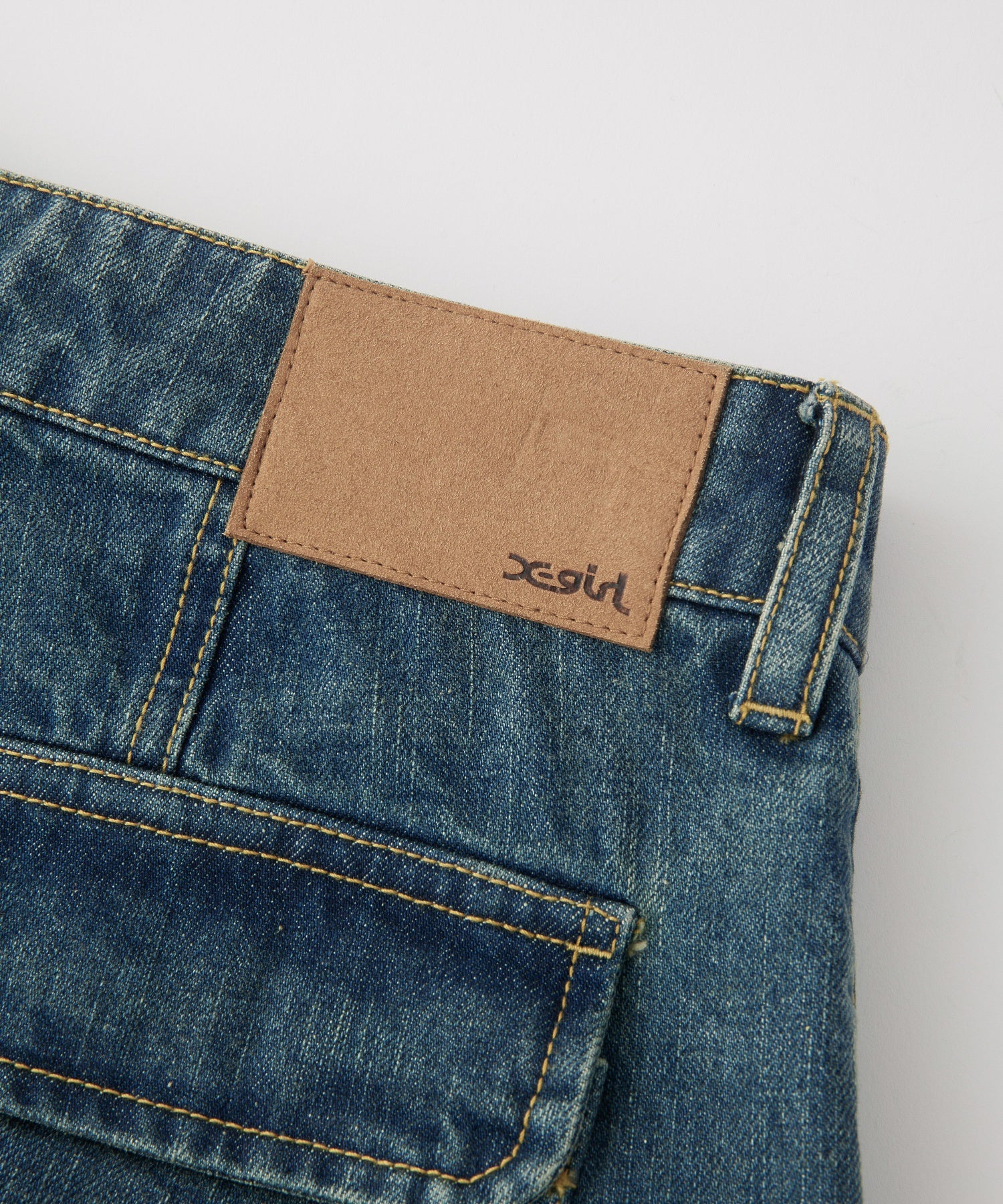 LOW RISE CARGO POCKET DENIM PANTS