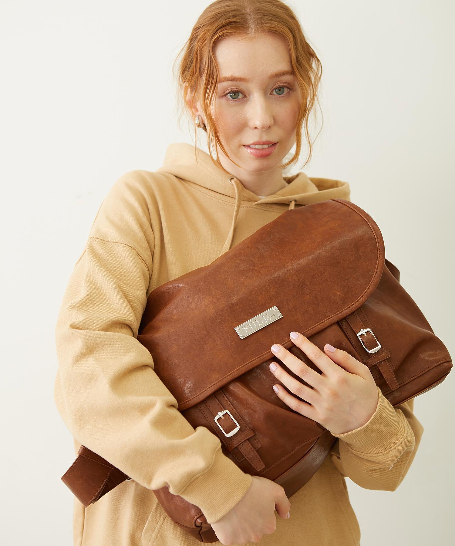 BAR LOGO MESSENGER BAG